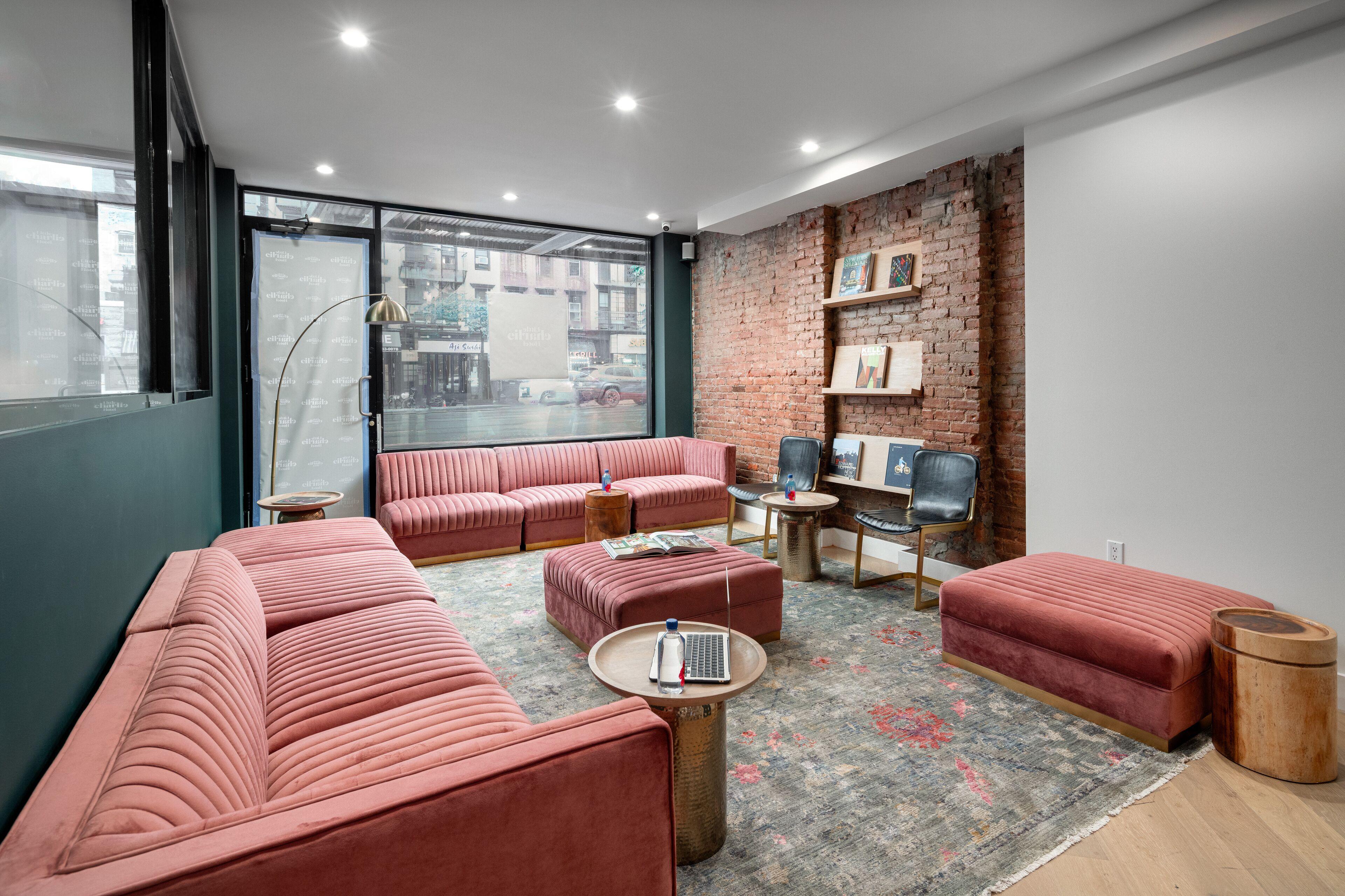 Little Charlie Hotel 4*