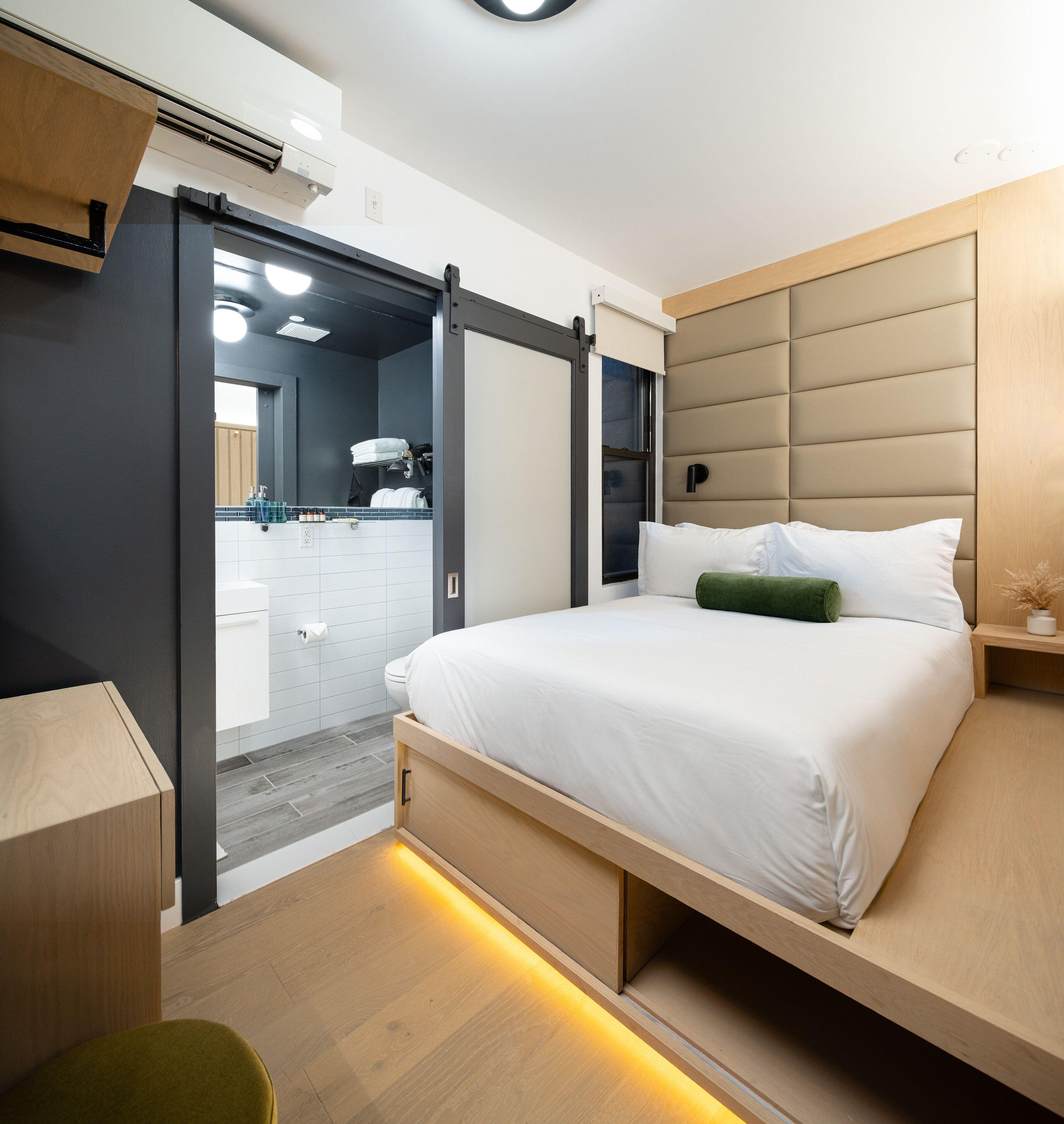 Little Charlie Hotel