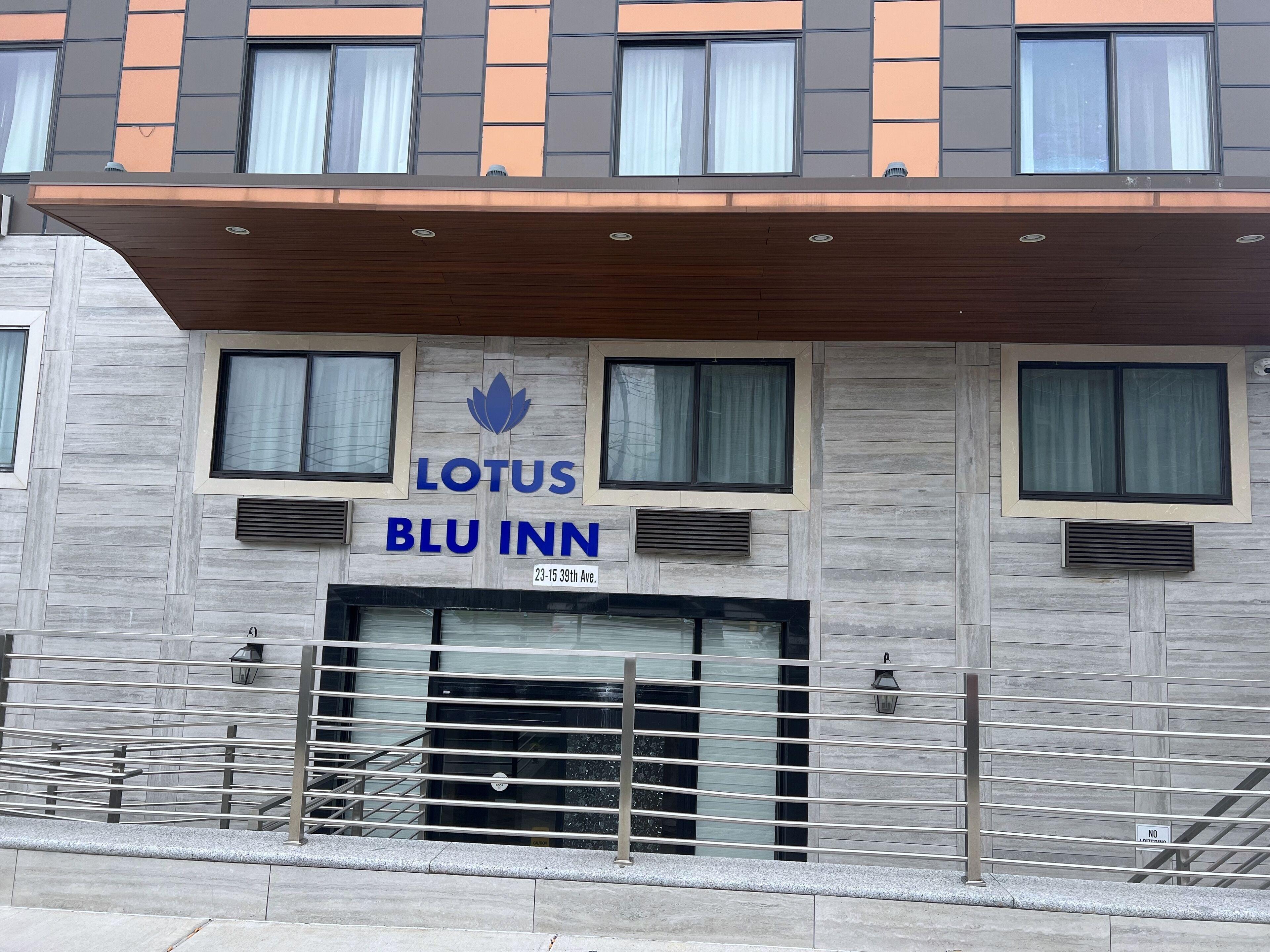 Lotus Blu & 3* New York