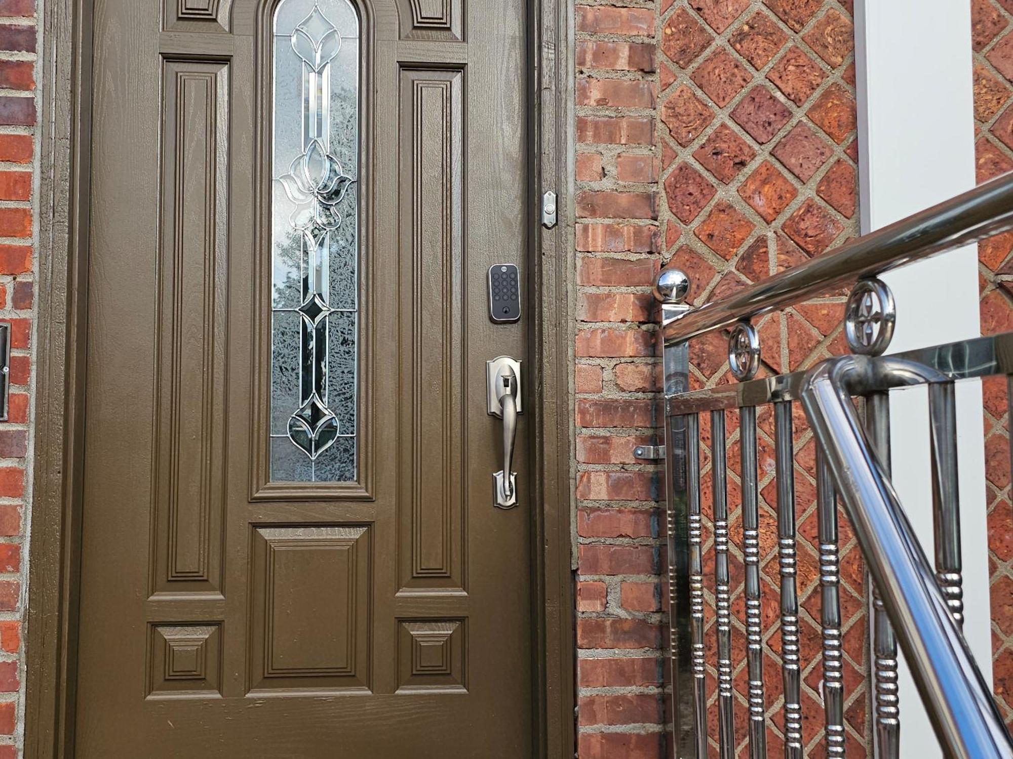 The Oasis Duplex 12 Minutes Away From Jfk Holiday home New York