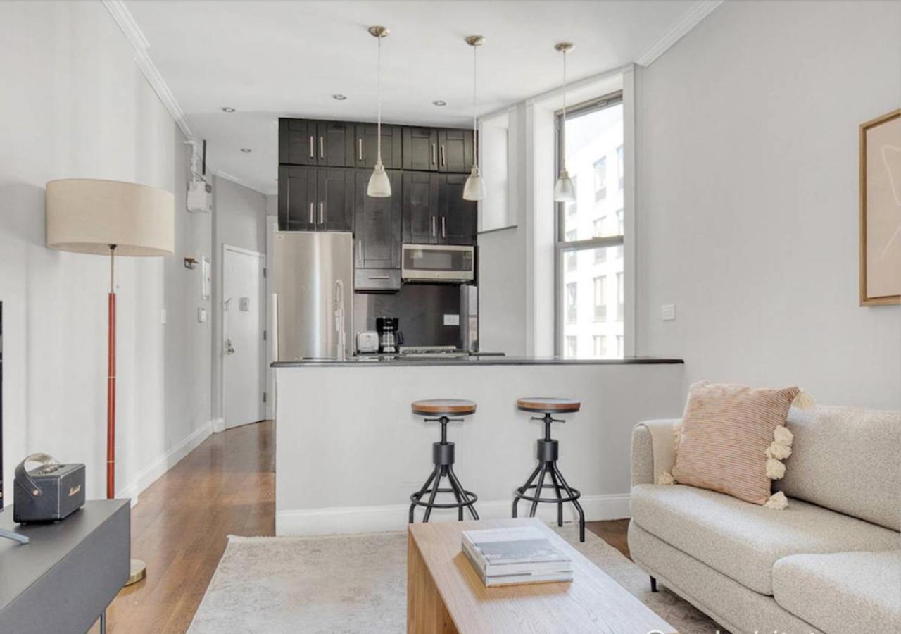 Midtown West Furnished 3br Apartment New York