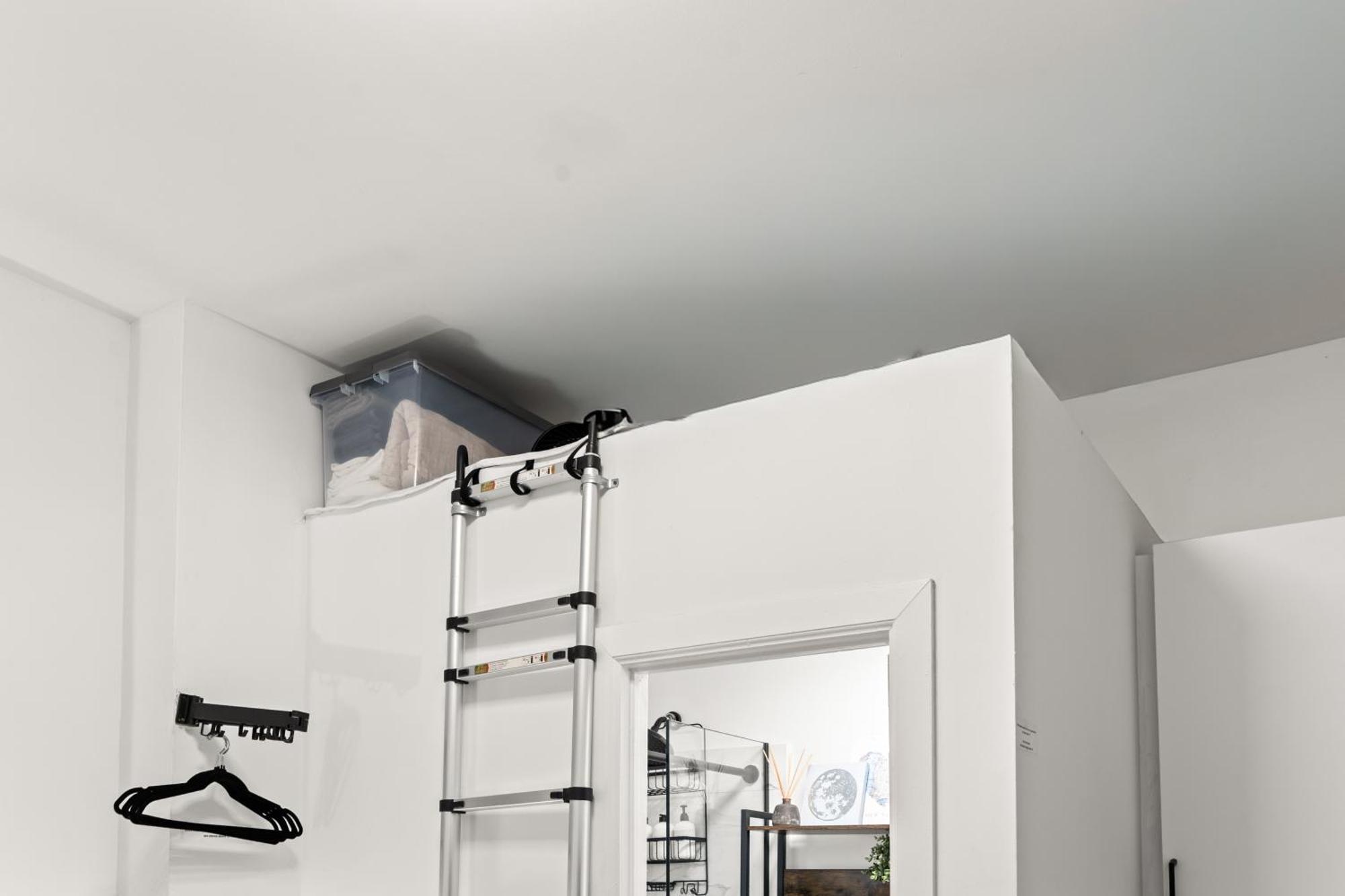 Micro Walk To Time Square Apartment