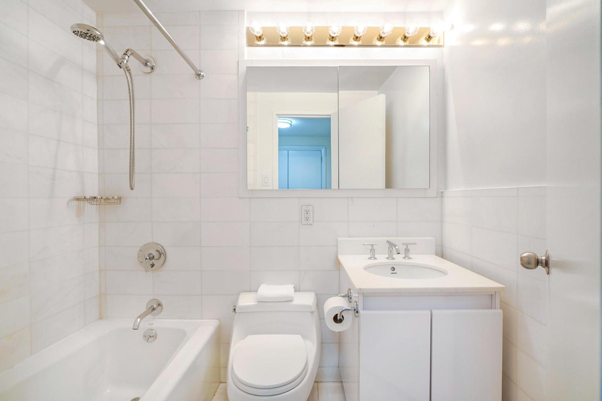 Lovely And Comfy In Nyc Apartment *