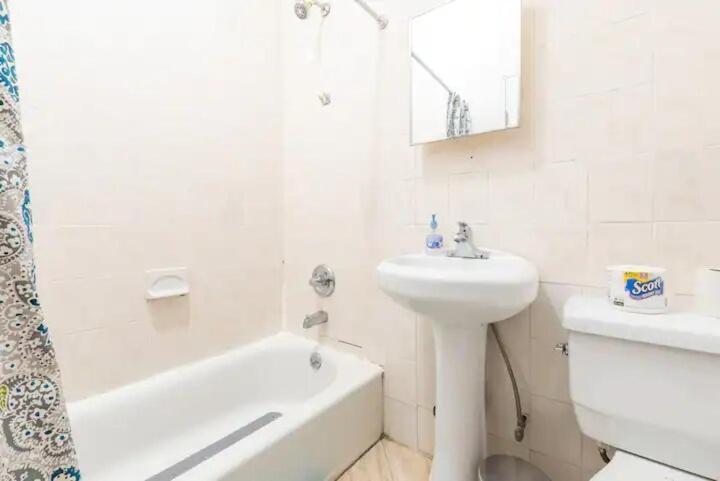 Apartment Prime Location Upper Manhattan Furnished *