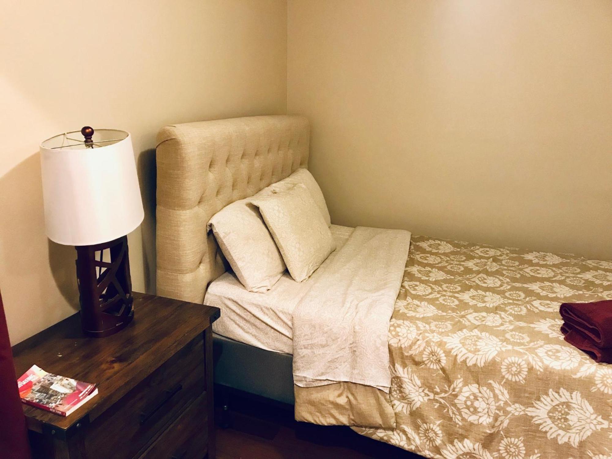 Spacious 4br 2ba With Private Outdoor Space Uws Apartment