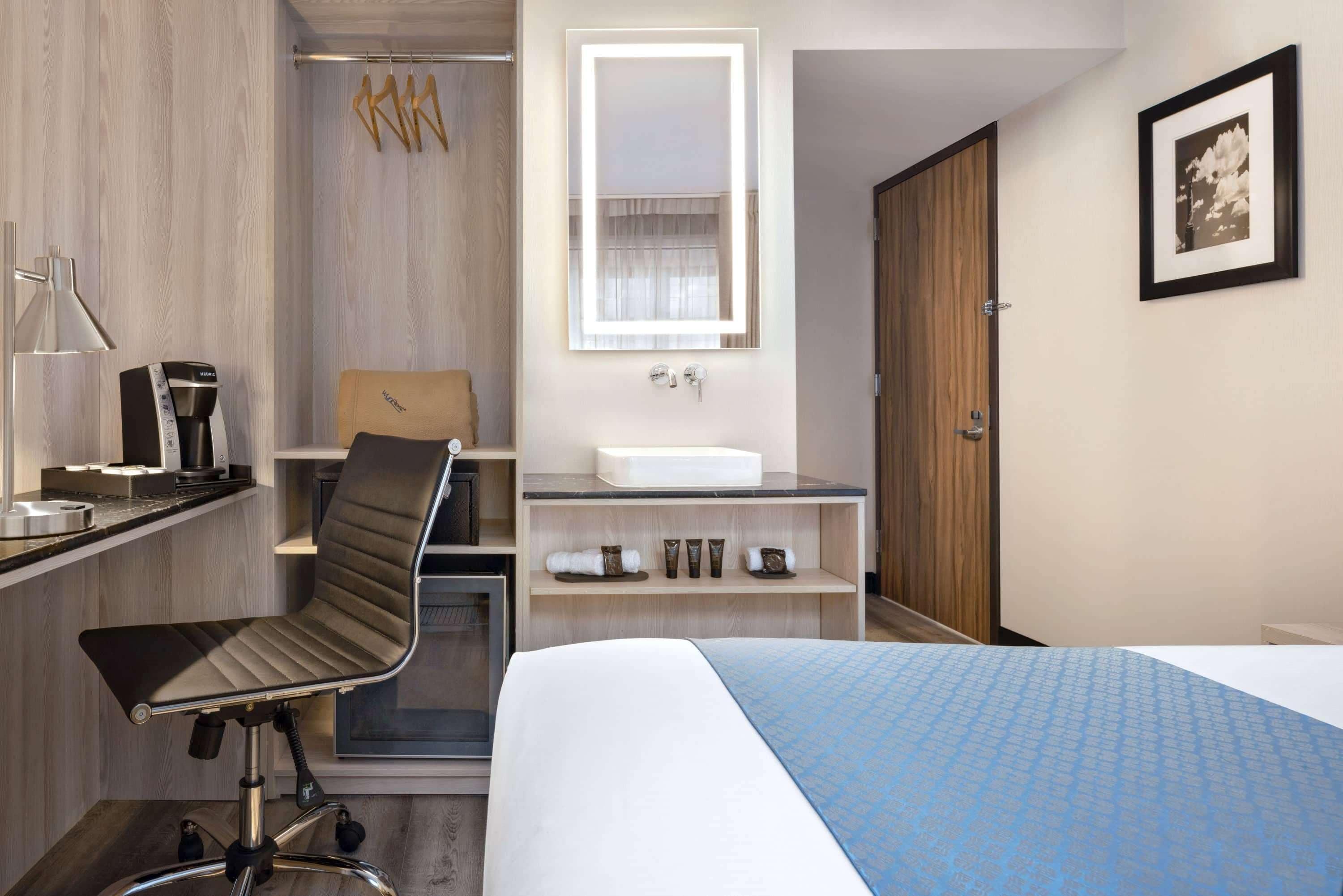 Wingate By Wyndham Midtown South/5th Ave Hotel