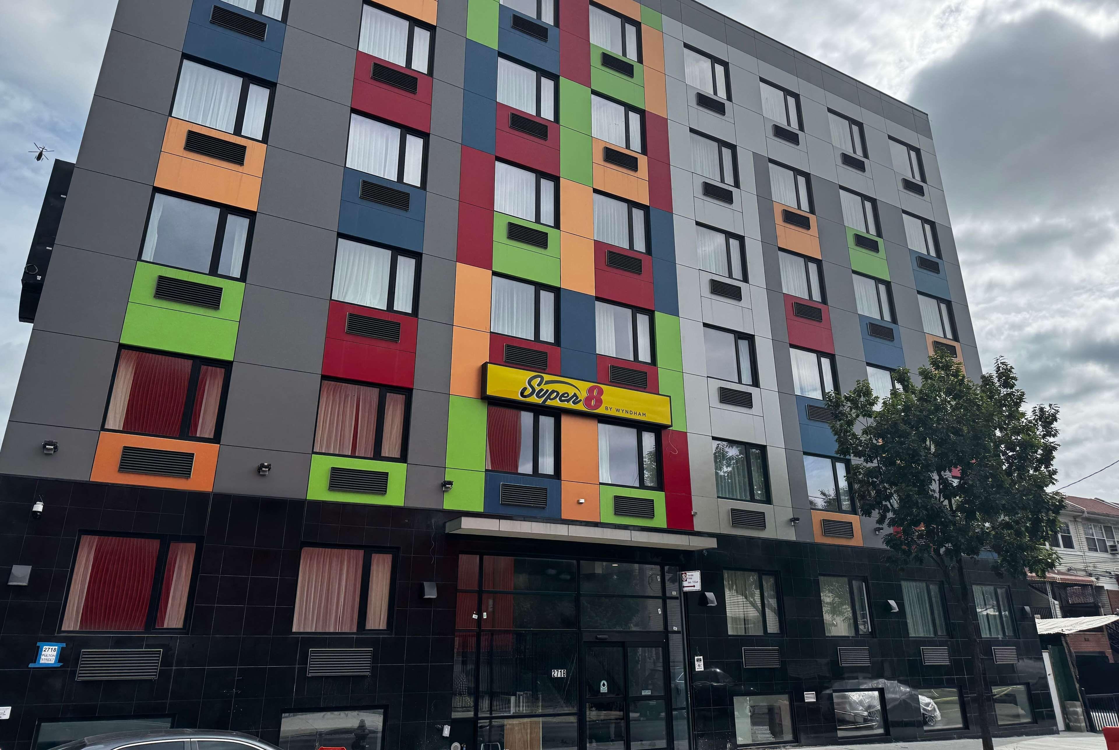 Super 8 By Wyndham Brooklyn Fulton Street Broadway Junction Hotel 2*