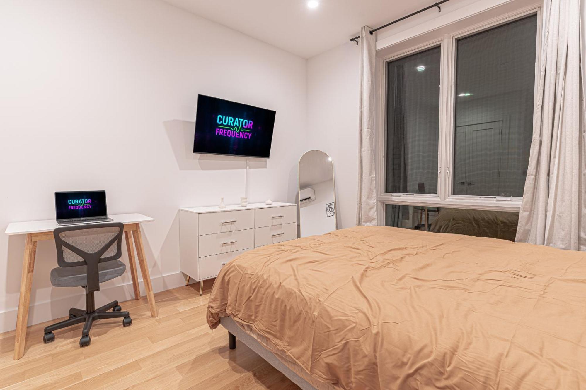 Modern & Min Brooklyn Gem W Balcony * New York