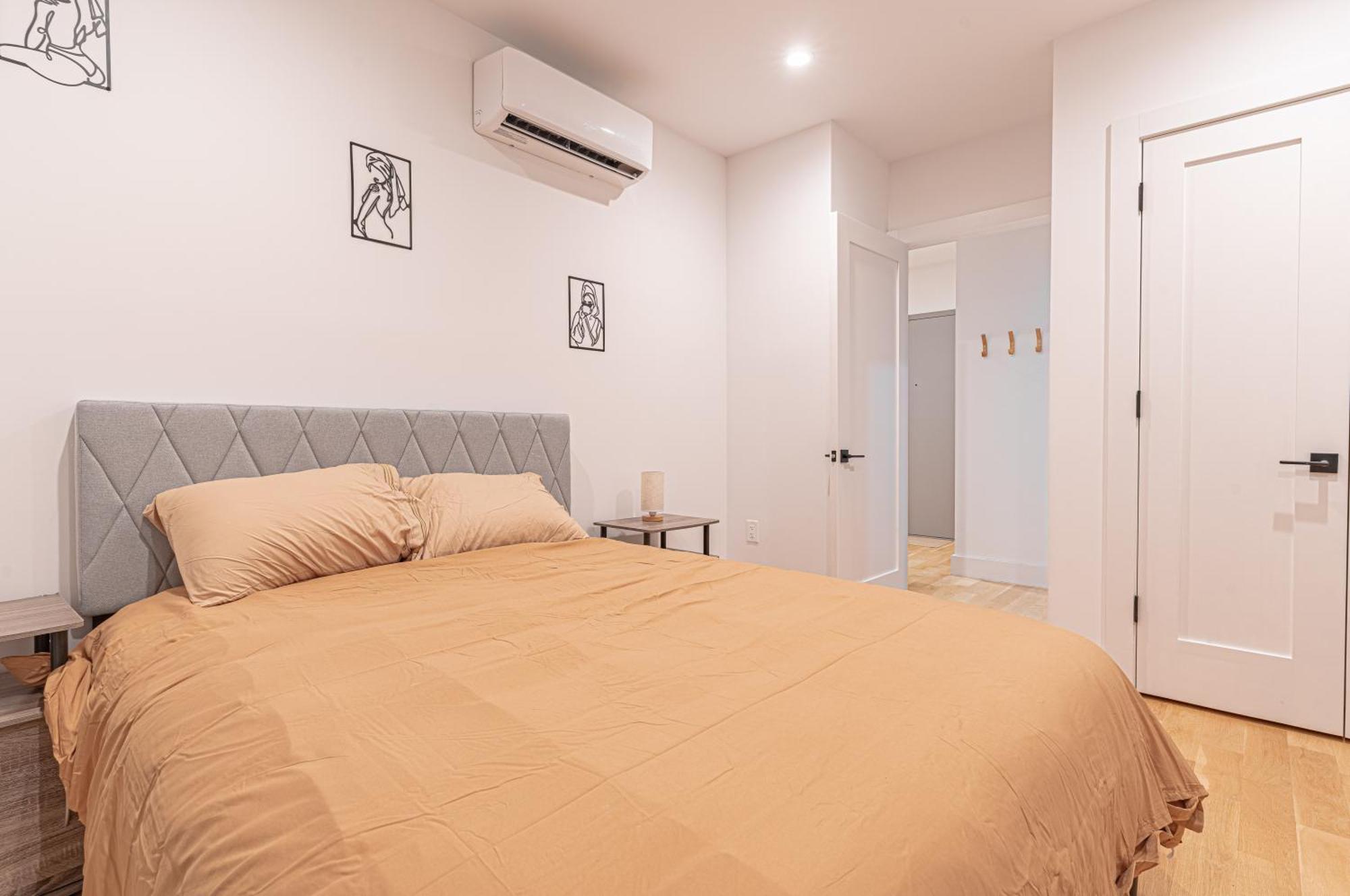 Apartment Modern & Min Brooklyn Gem W Balcony New York