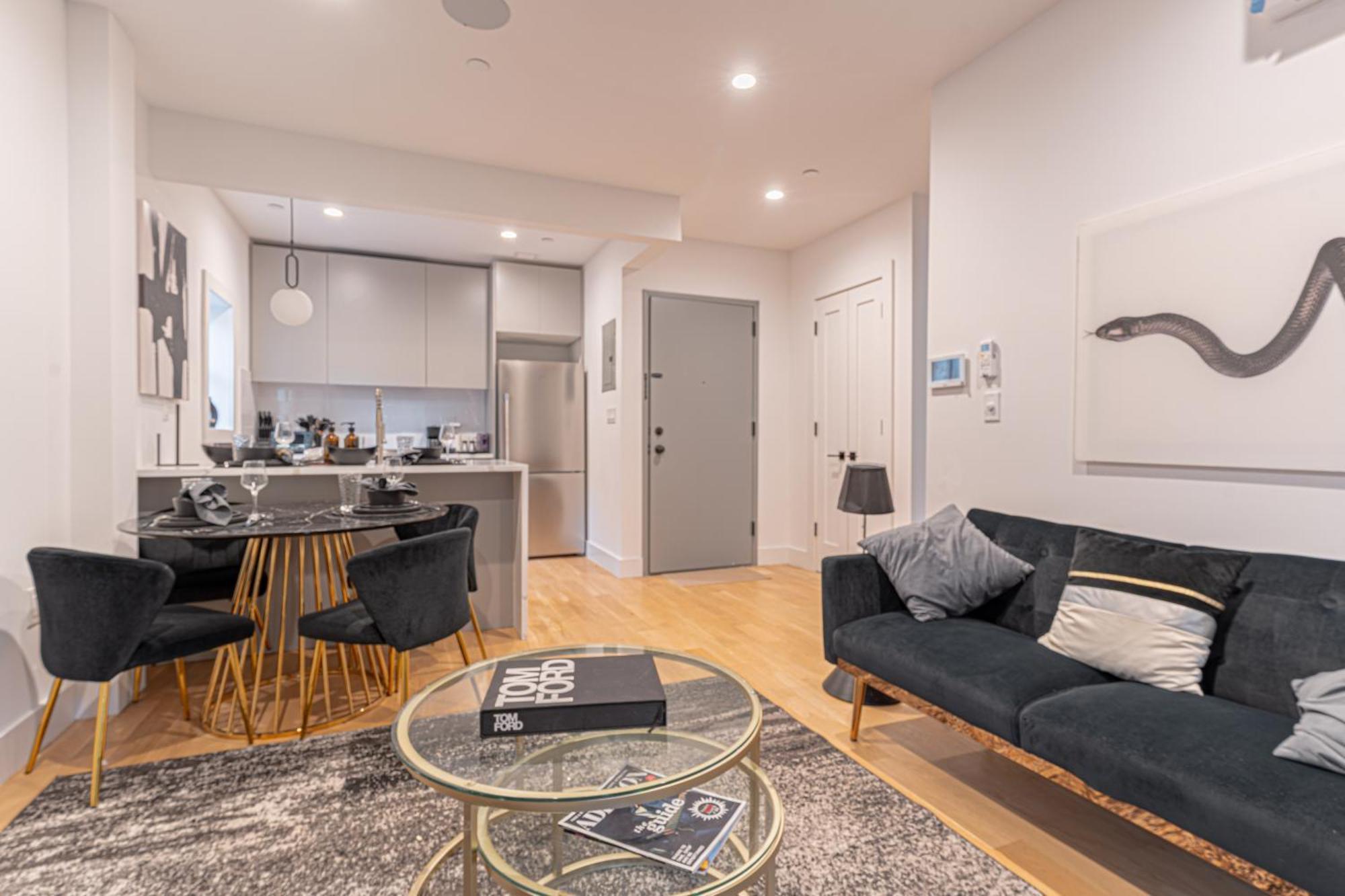 Cozy Brooklyn Getaway With Balcony Apartment