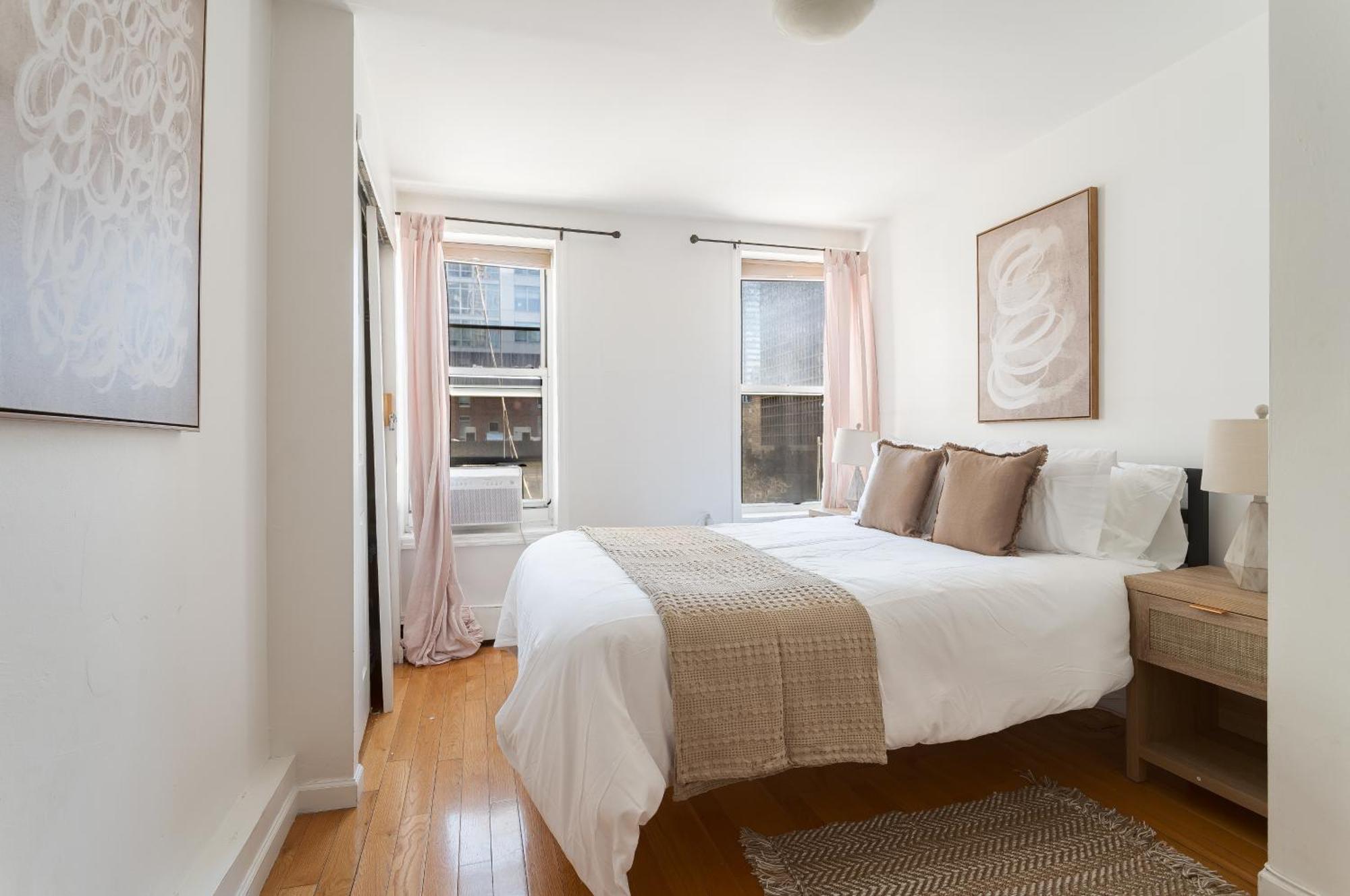 Location! 2bd In Nyc's Neighborhood Apartment New York