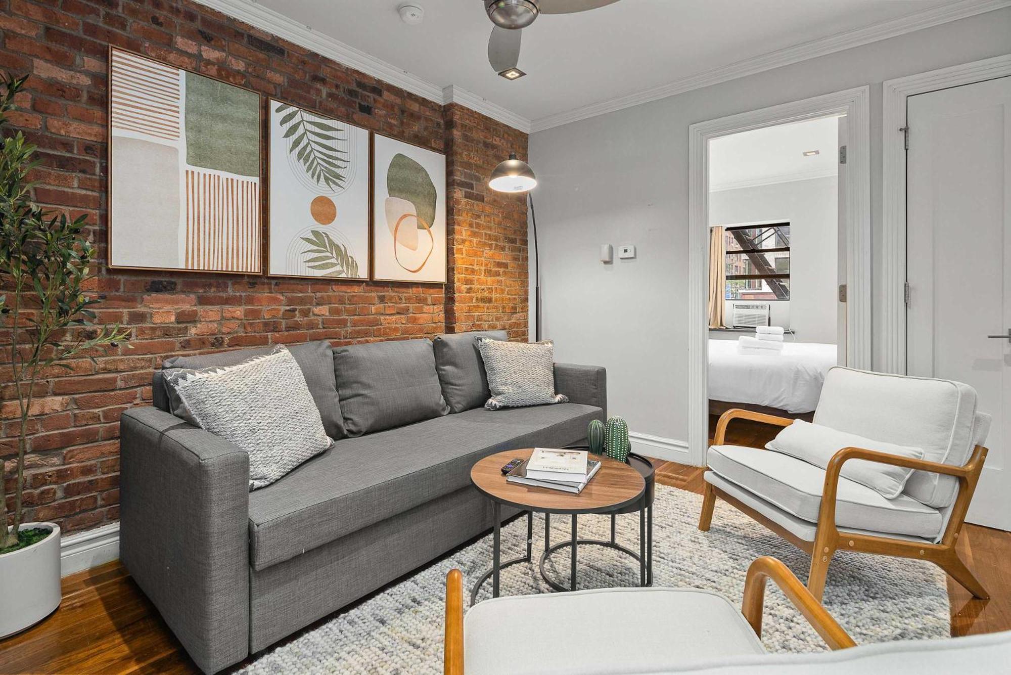 Sleek Midtown East Near Everything New York