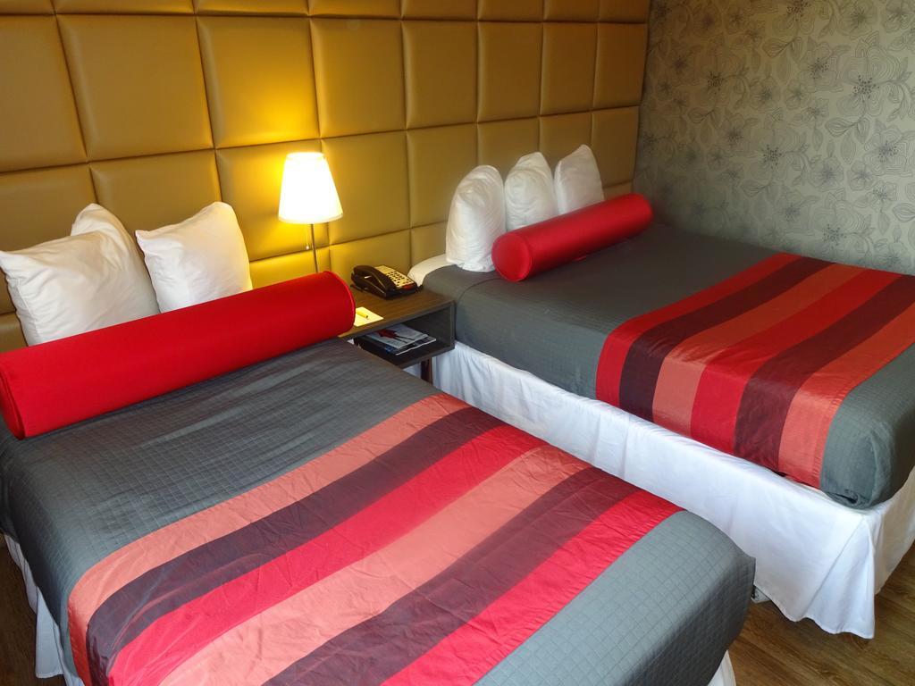 Super 8 By Wyndham Brooklyn / Park Slope 3*