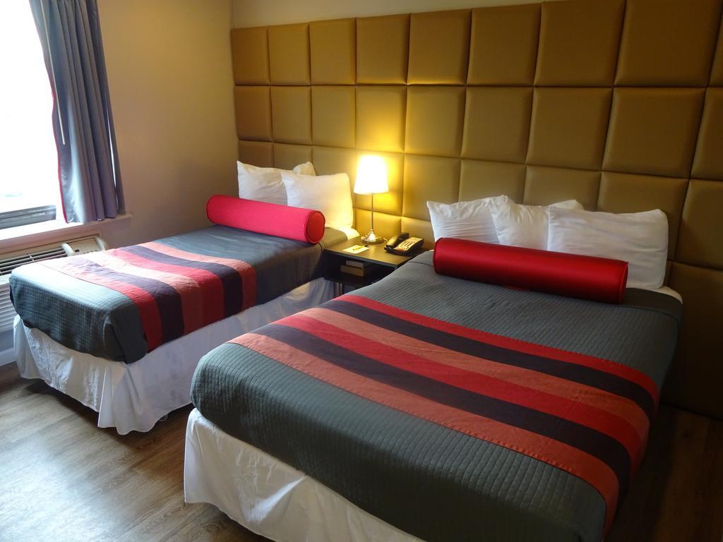 Super 8 By Wyndham Brooklyn / Park Slope New York