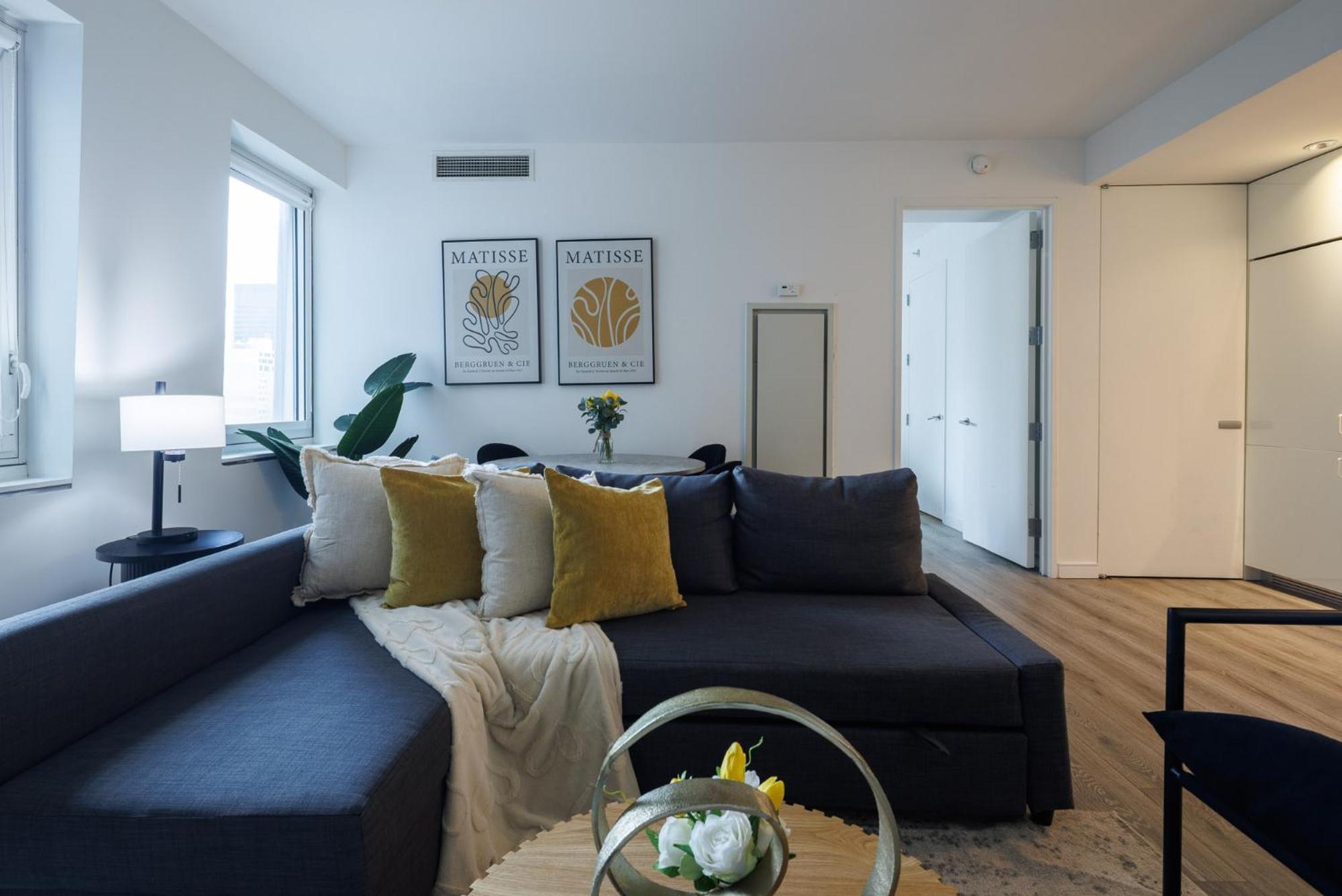 Stylish Nyc Haven Steps To Broadway & Dining Apartment *