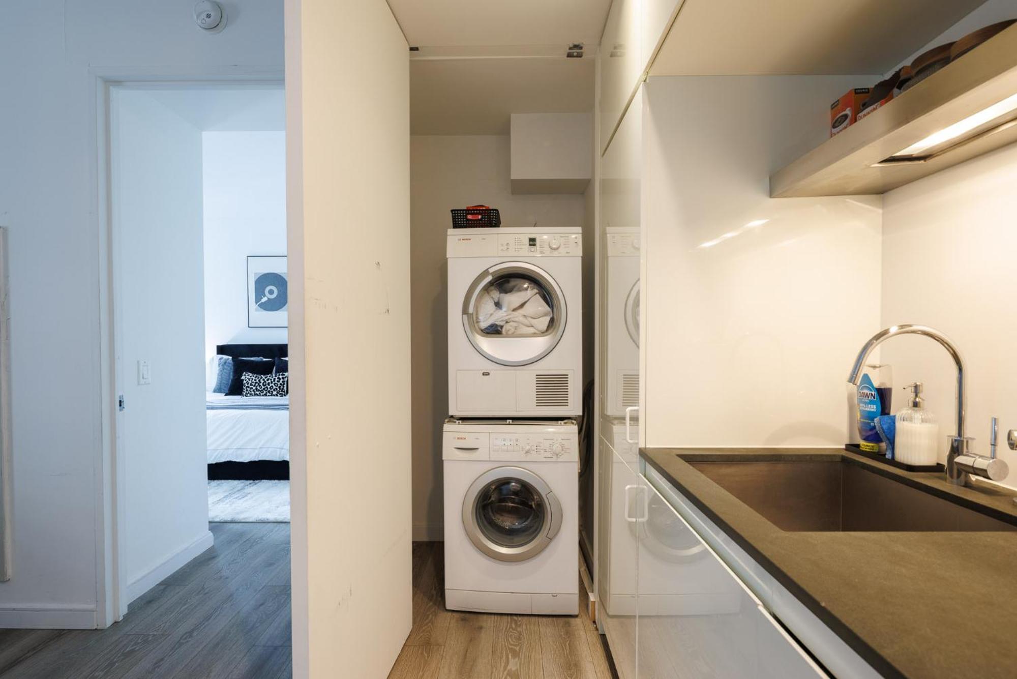 Stylish Nyc Haven Steps To Broadway & Dining Apartment