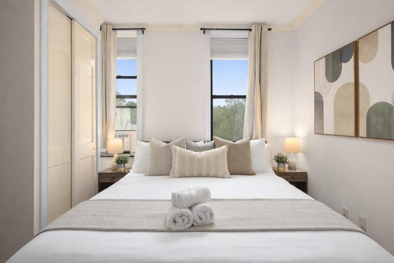 Stylish East Side Escape Steps From Fun * New York