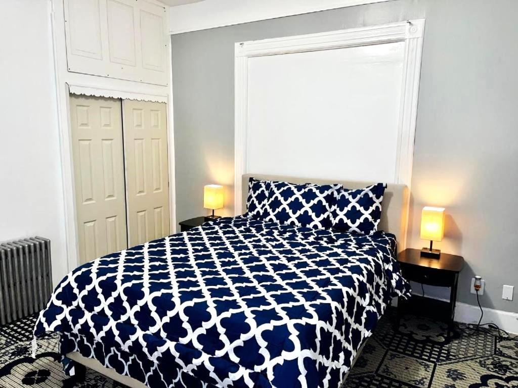 3 Bedroom In Lic, 2 Stops To Manhattan! Apartment *