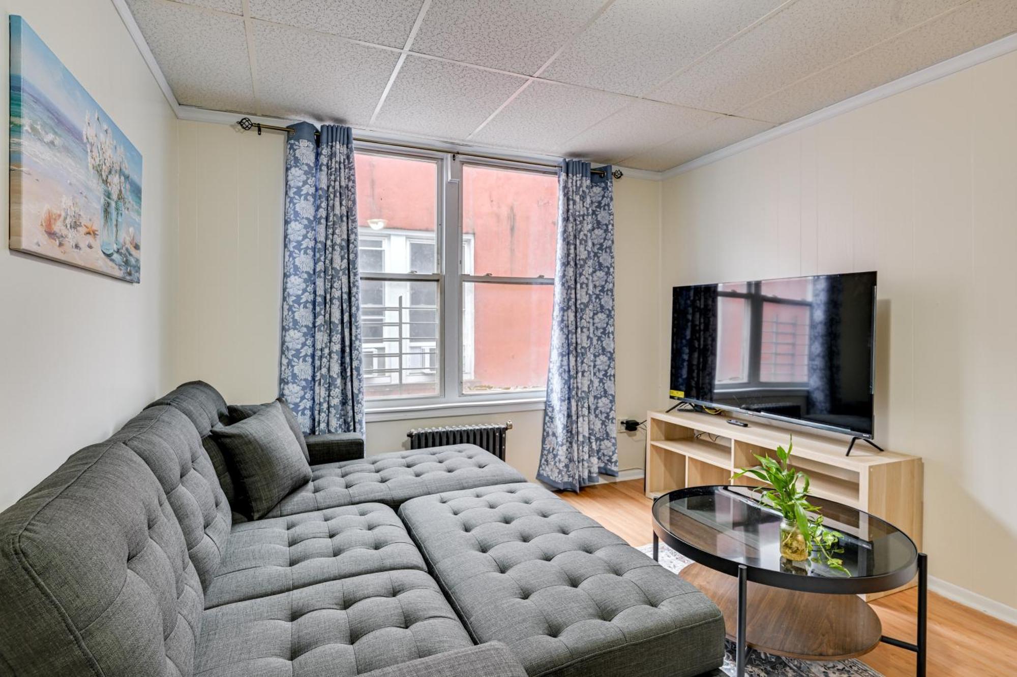 Apartment Easy Train Access! Quiet Commuter New York