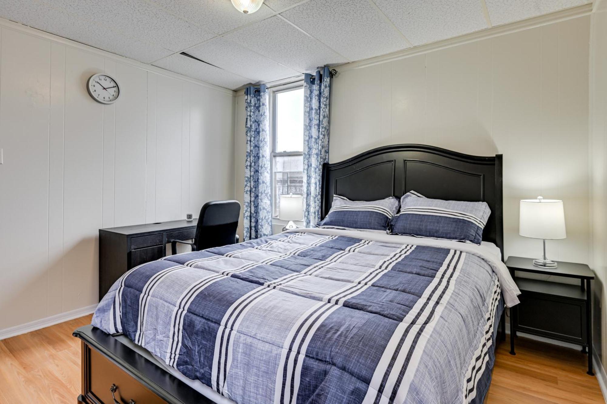 Easy Train Access! Quiet Commuter Apartment New York