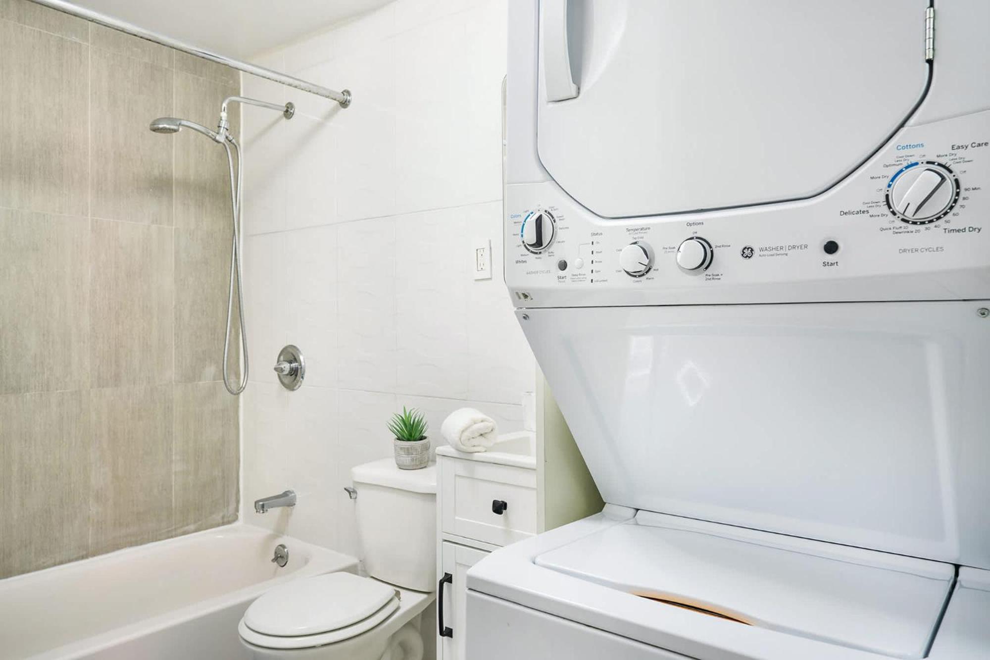 26-1c Gramercy Large 1br Wd