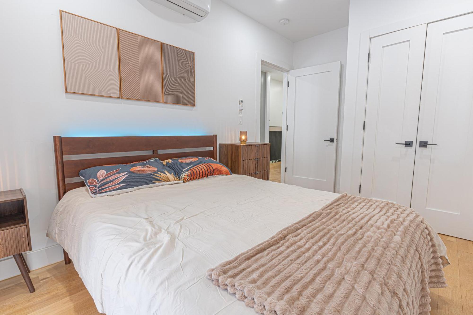 Apartment Modern Duplex Escape W Backyard