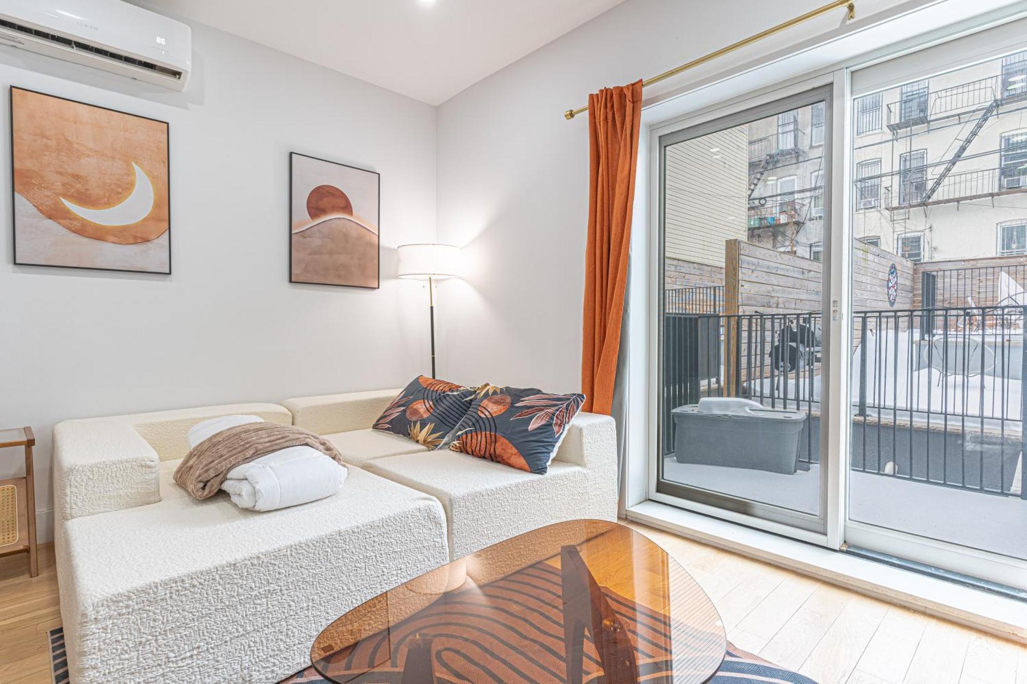 Apartment Modern Duplex Escape W Backyard *