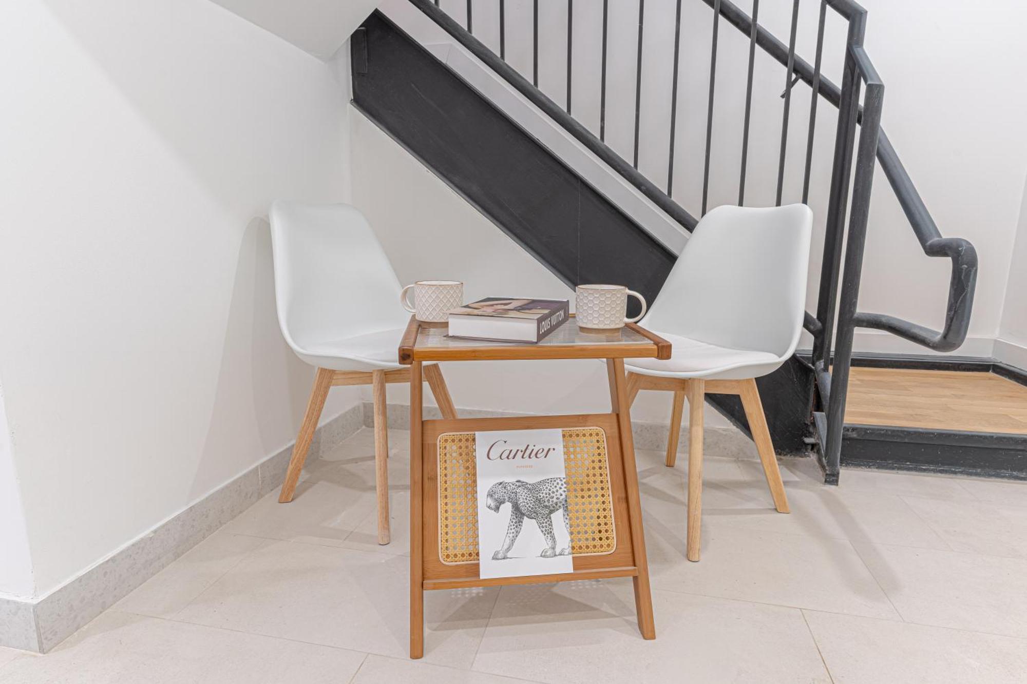 Modern Duplex Escape W Backyard Apartment New York