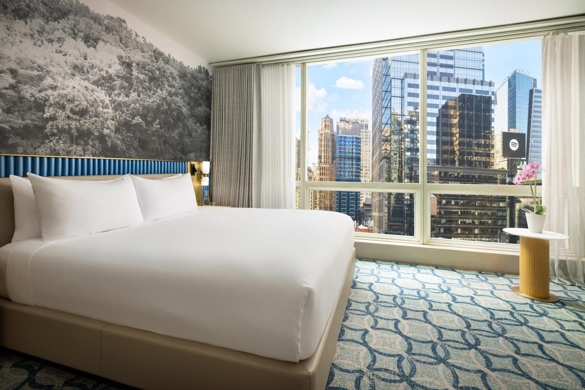 Millennium Premier Times Square Hotel 4*