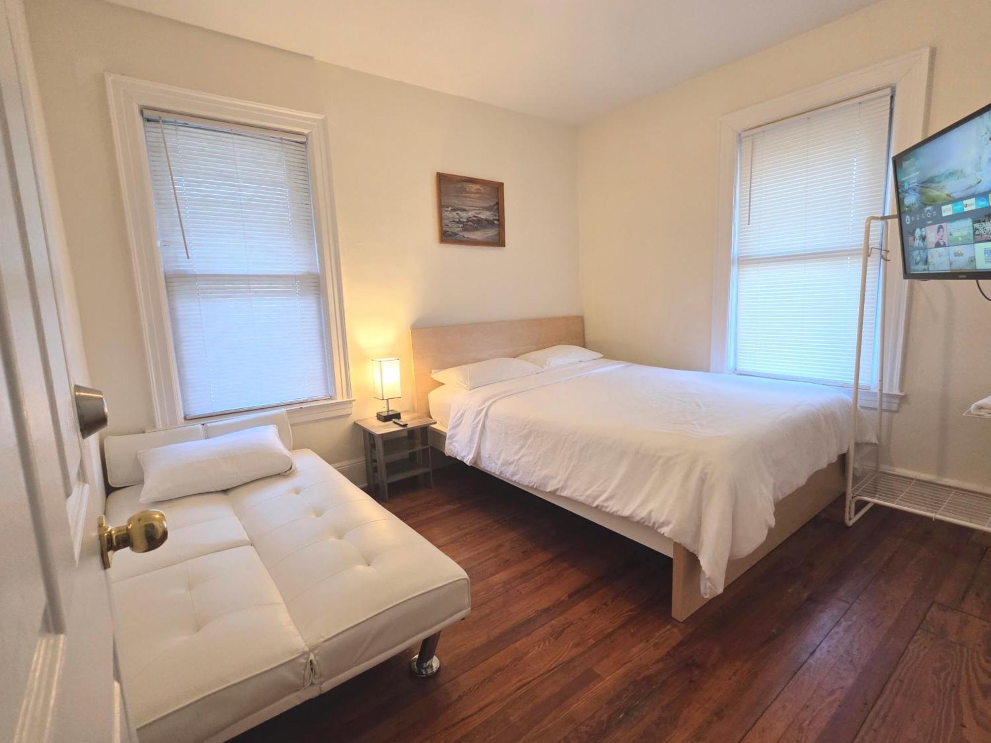 Entire Beautiful 1br For You! R * New York