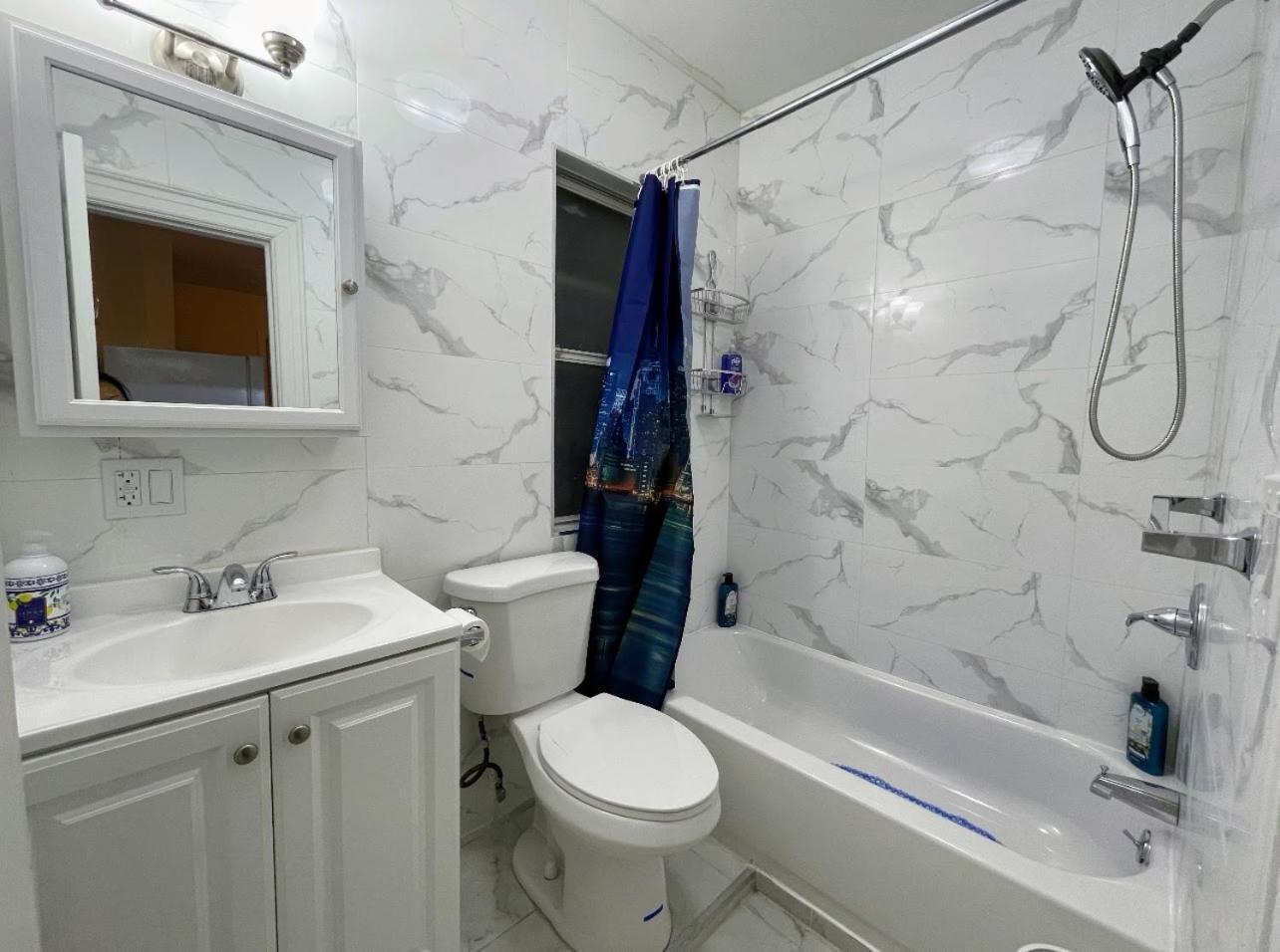 Entire Beautiful 1br For You! R Apartment *