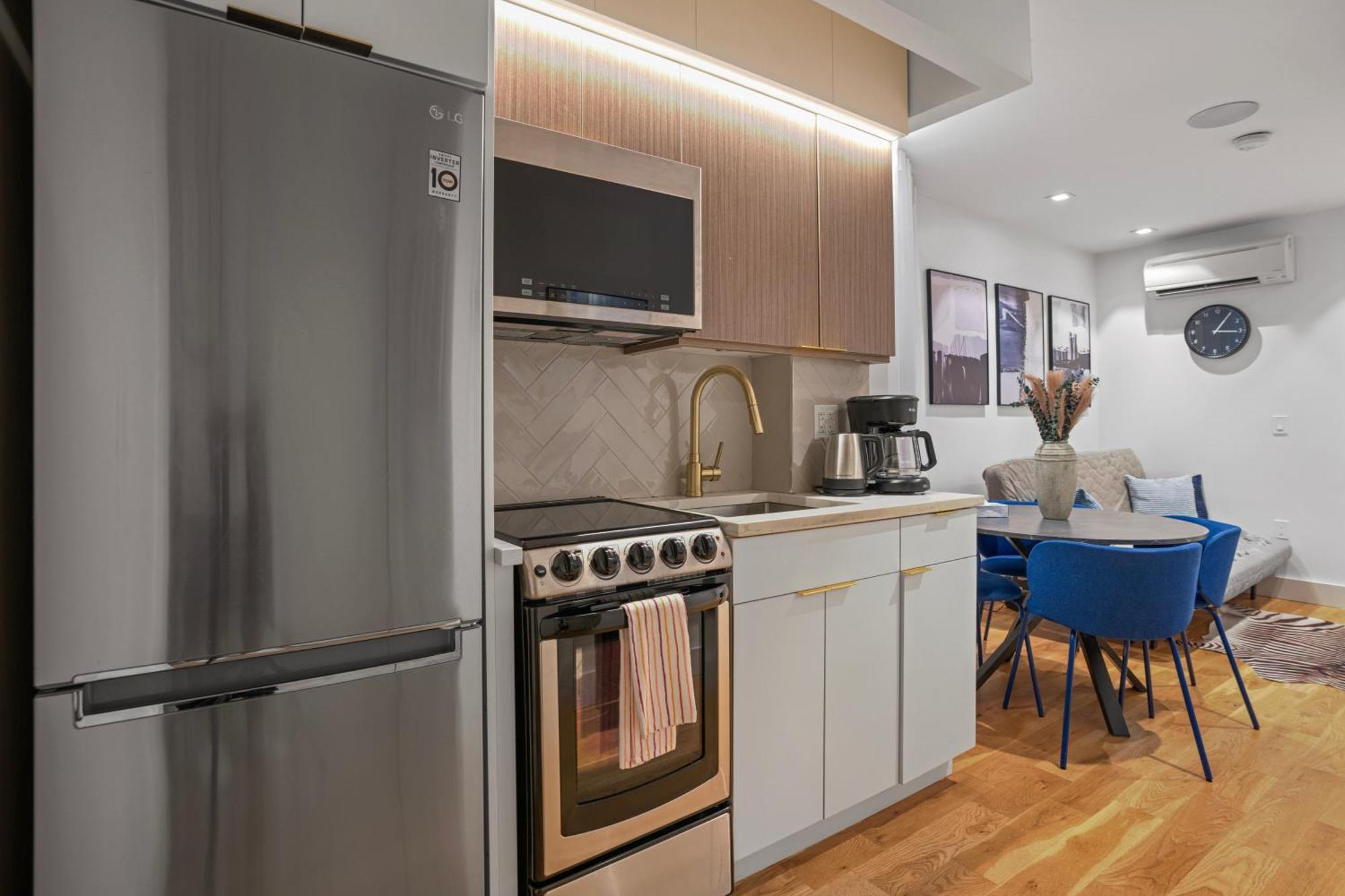 Comfortable 2bd Unit In Manhattan Apartment New York