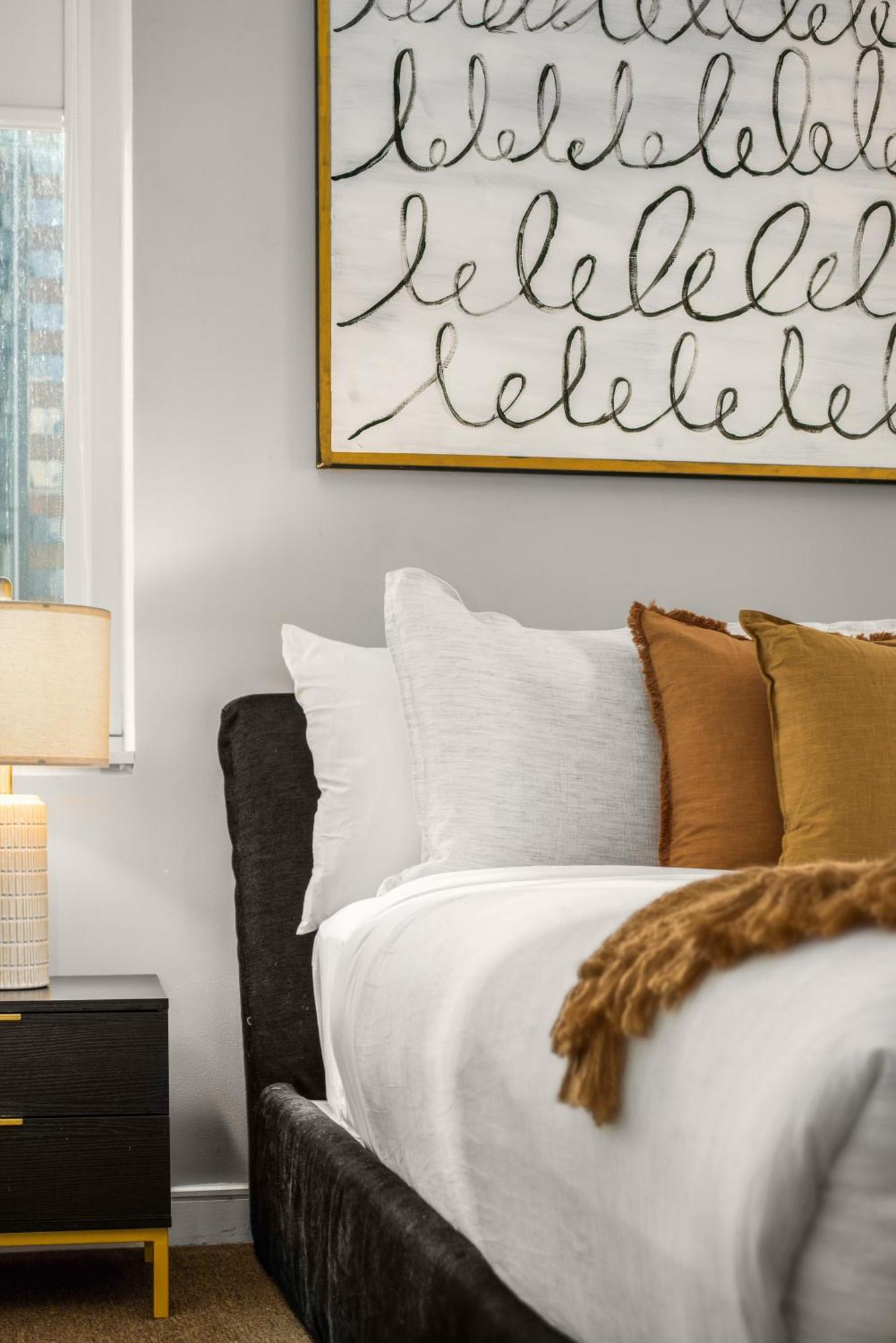 Chic Nyc Retreat Beside Broadway & Iconic Sights Apartment New York