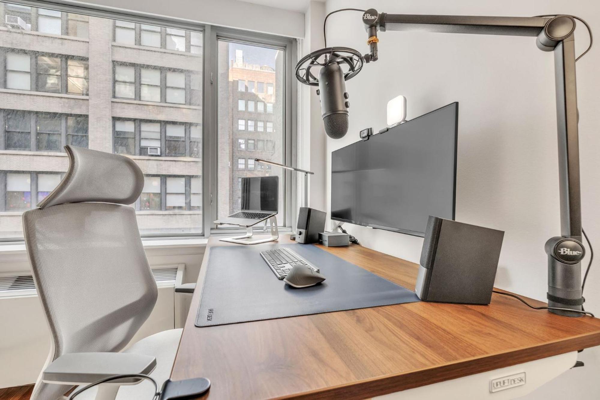 Chelsea 1 Bedroom W Work Setup By Anyplace - 11652 Apartment