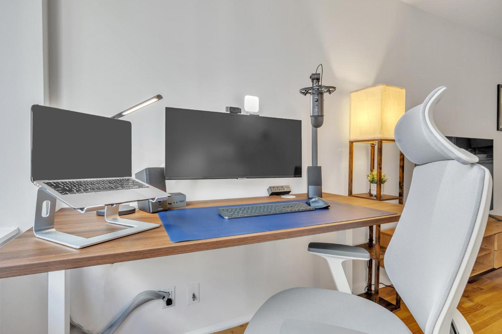 Apartment Chelsea 1 Bedroom W Work Setup By Anyplace - 11652 *