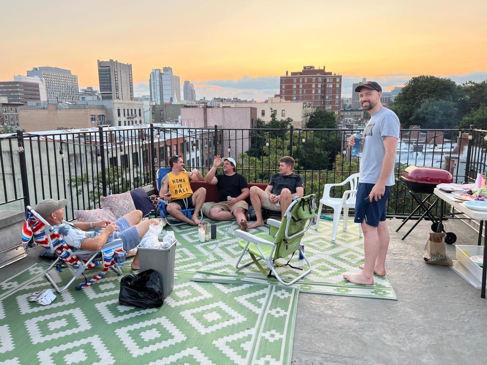 Sunlit Luxury 2br Harlem Brownstone Retreat With Terrace Near Express Trains New York