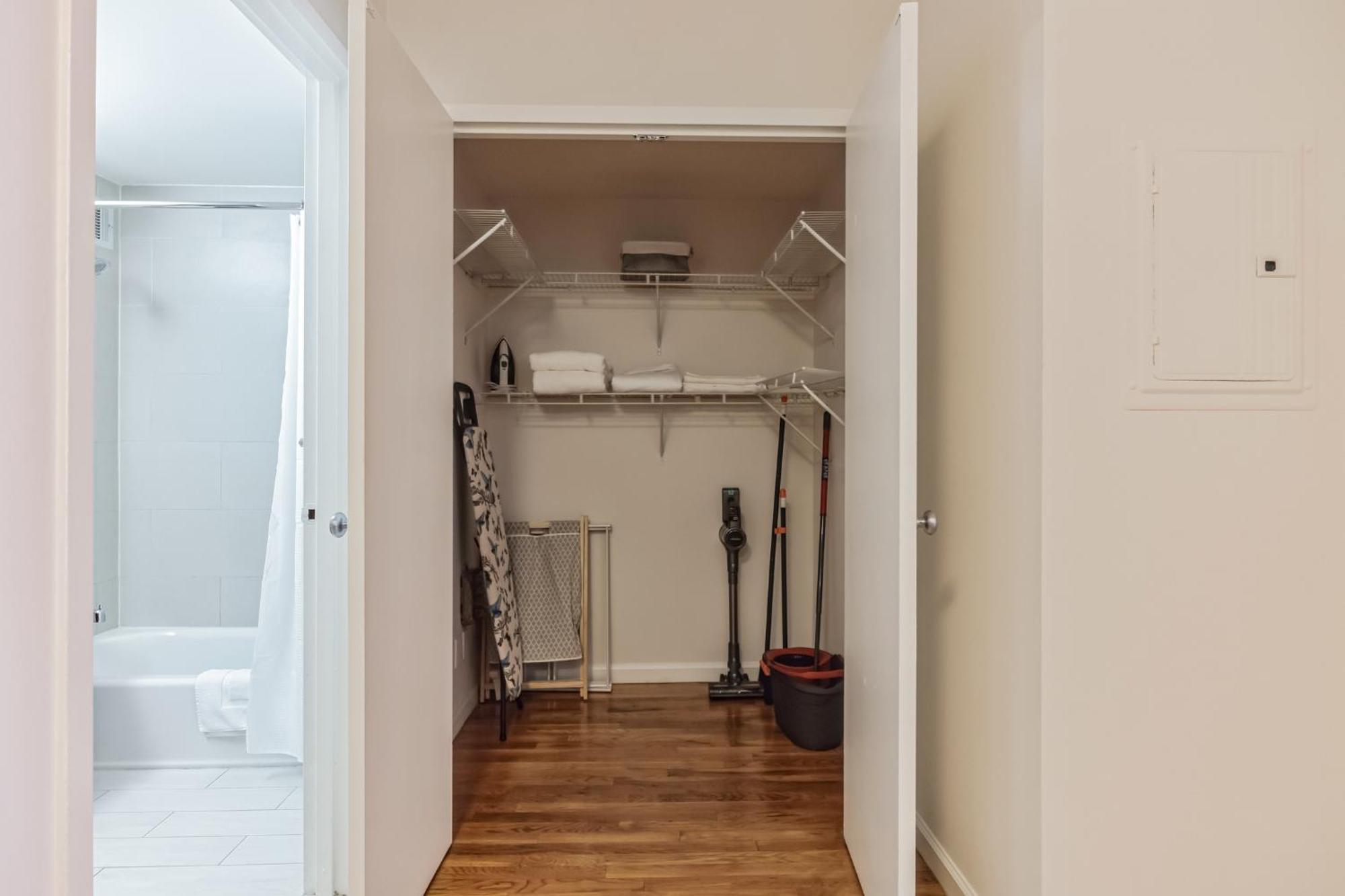 Chelsea 1 Bedroom W Work Setup By Anyplace - 11652 * New York