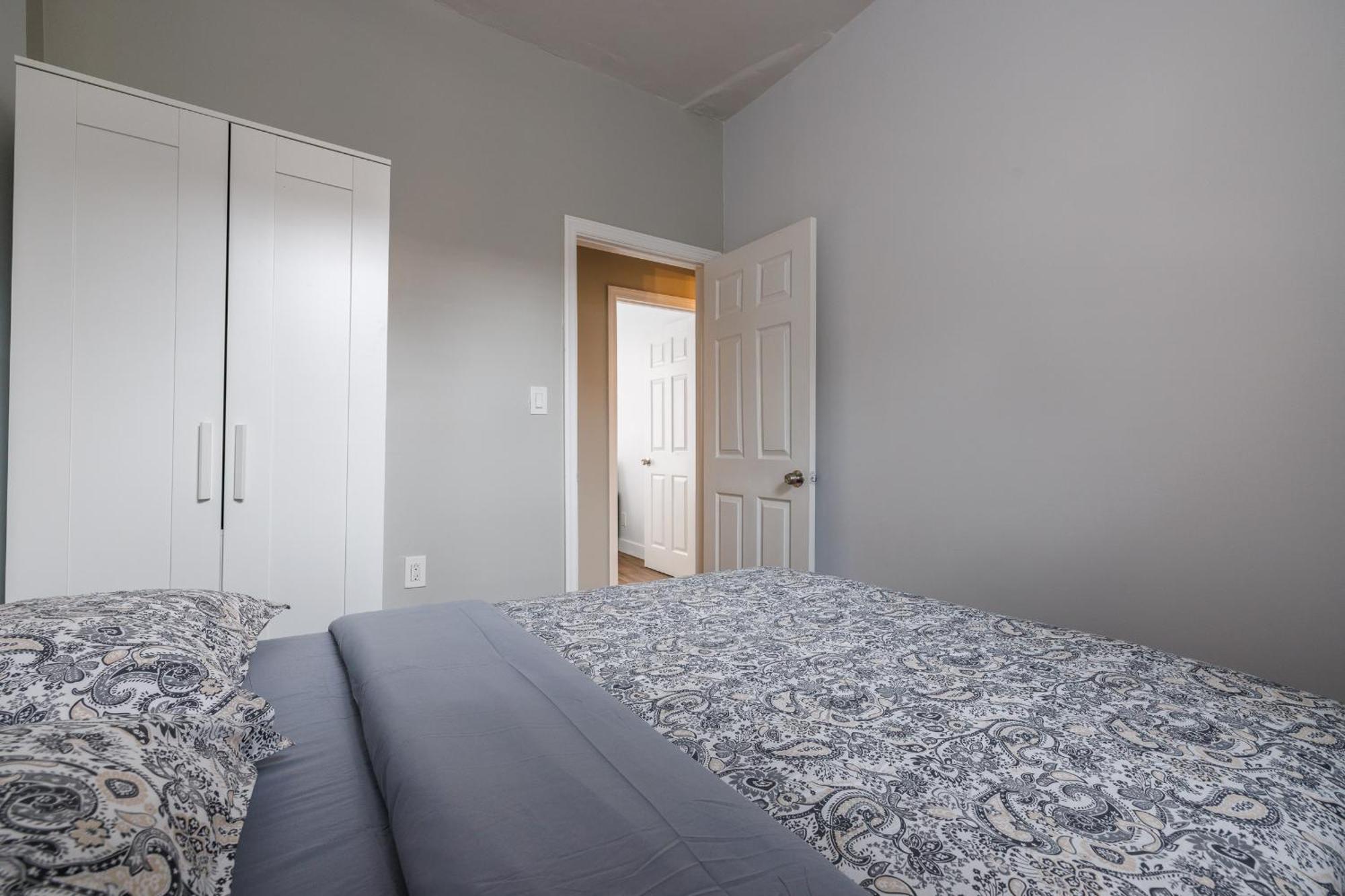 Spacious 4 Bedroom For Family And Group Apartment *