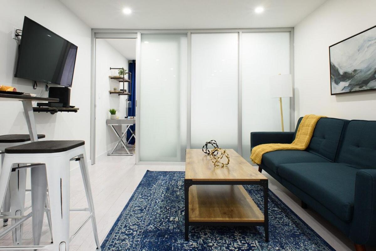 Apartment 244 East New York