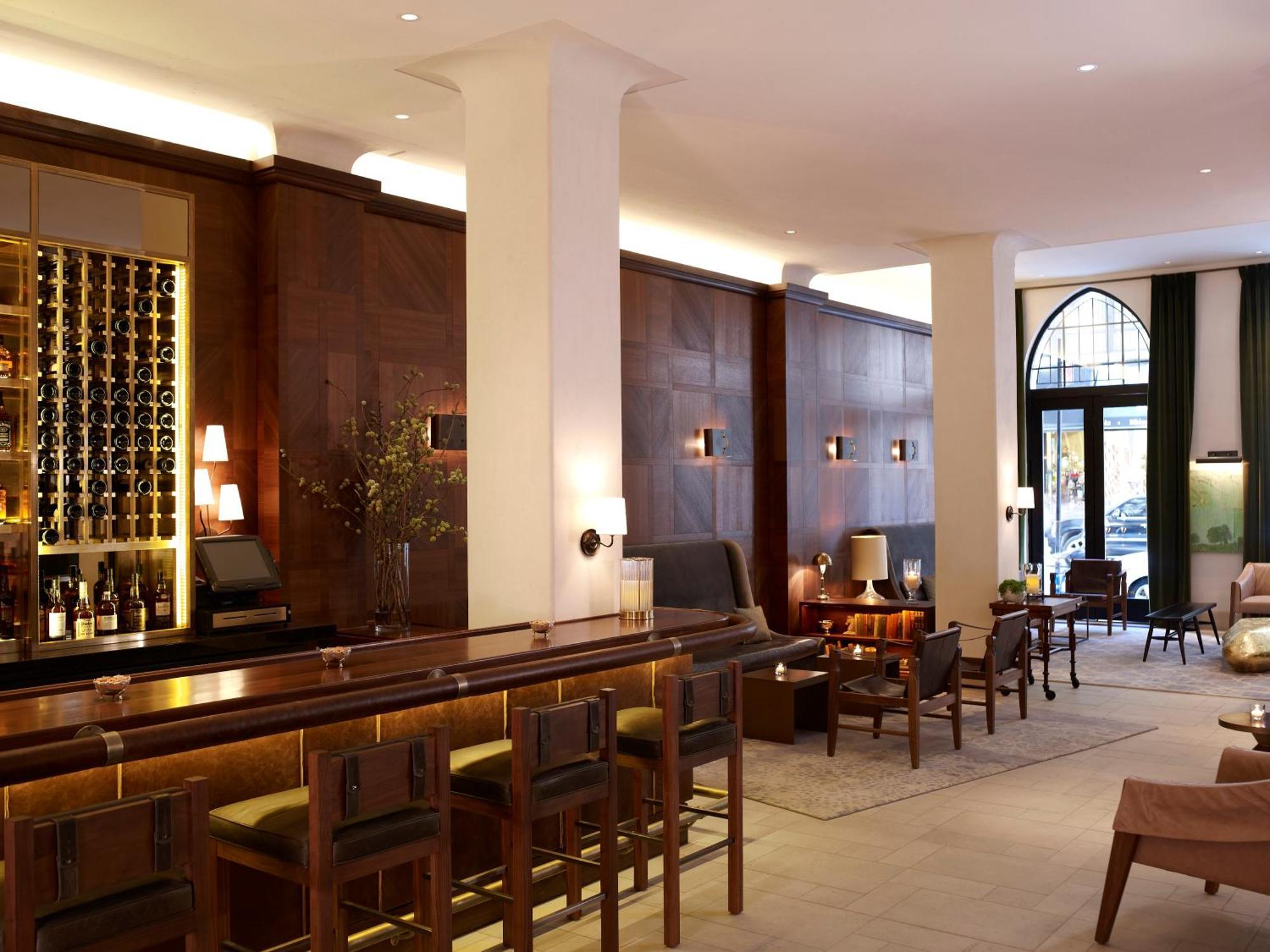Refinery - Hotel 5*