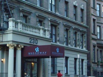 Broadway & Hostel New York