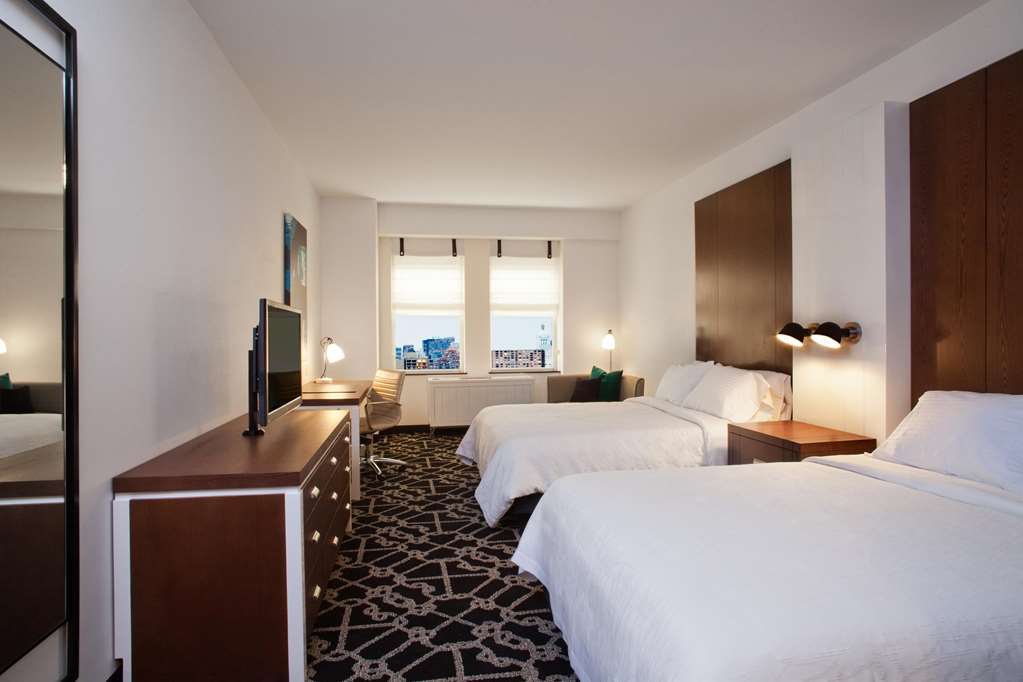Hotel Hilton Brooklyn - Newly Renovated