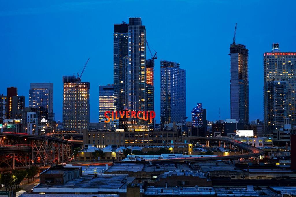 Ravel Trademark Collection By Wyndham Hotel 4*