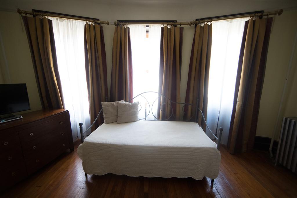 Couette-café Candy Hill Harlem 3*