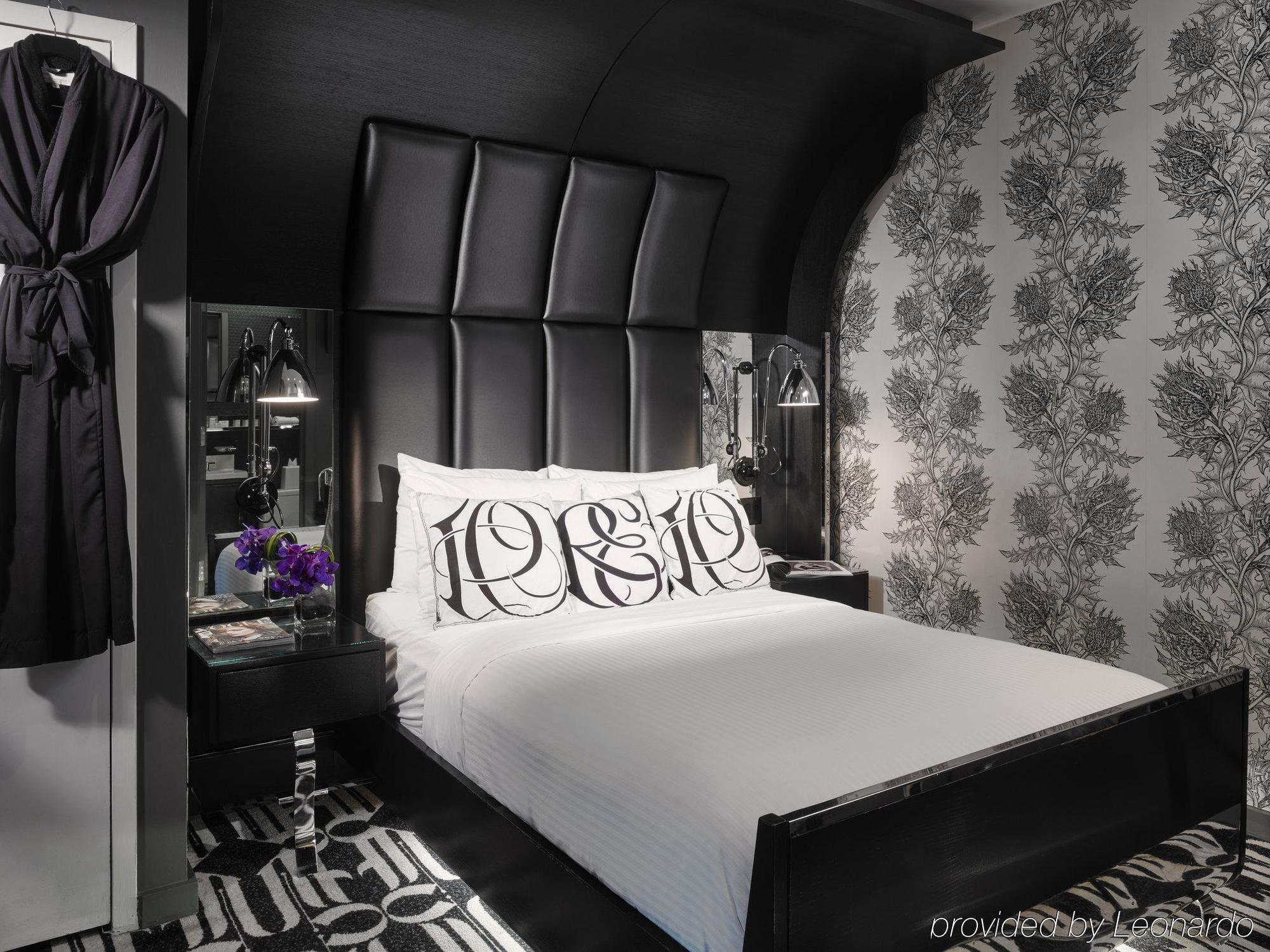 Night By Sb At Times Square Hotel New York