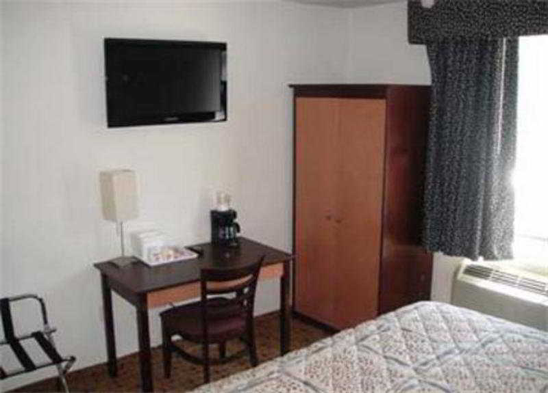 Hotel Super 8 By Wyndham Brooklyn / Park Slope