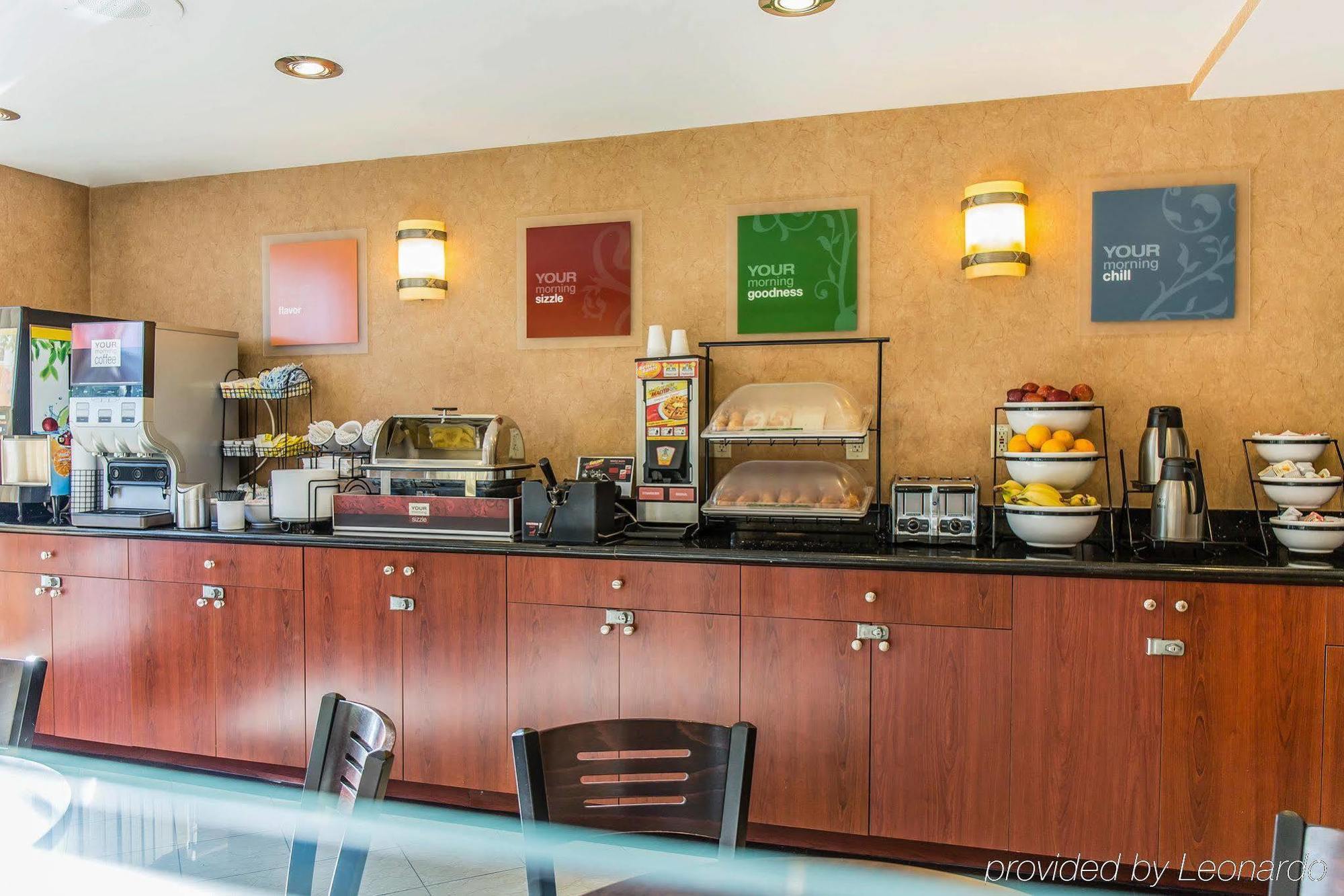 Red Lion & Long Island Hotel