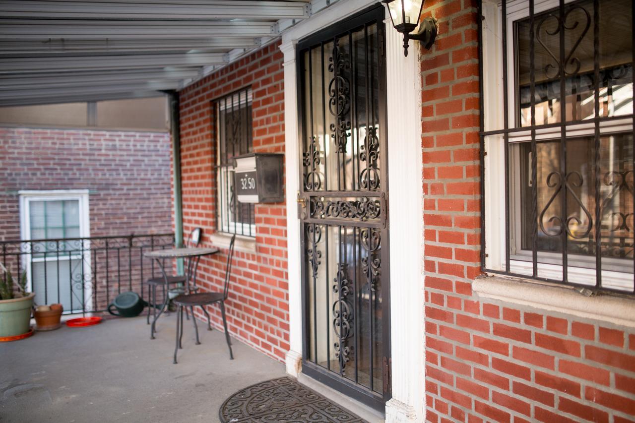 Large 2 Bedroom Close To Manhattan *