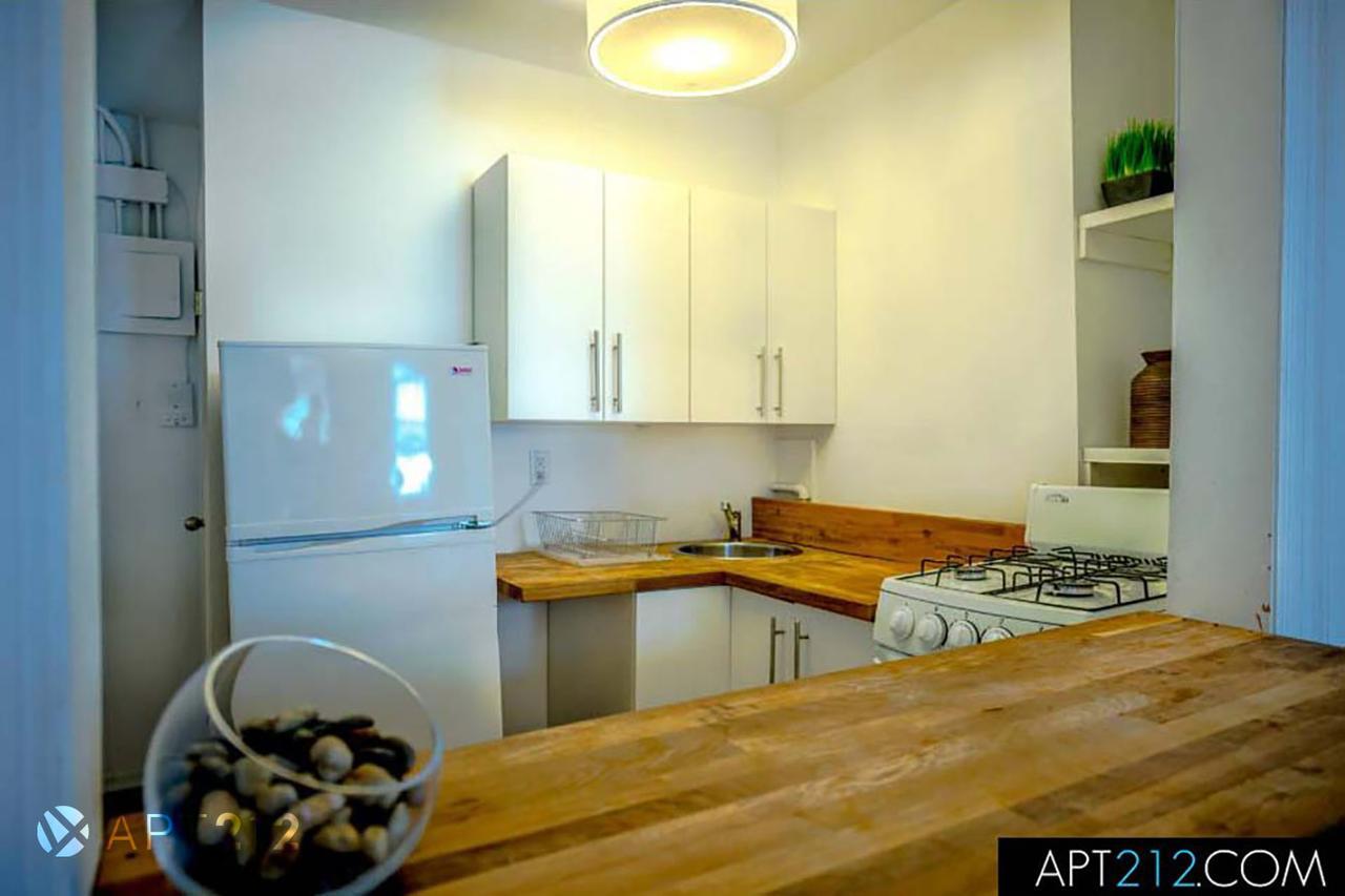 Spring Street Apt 6 *