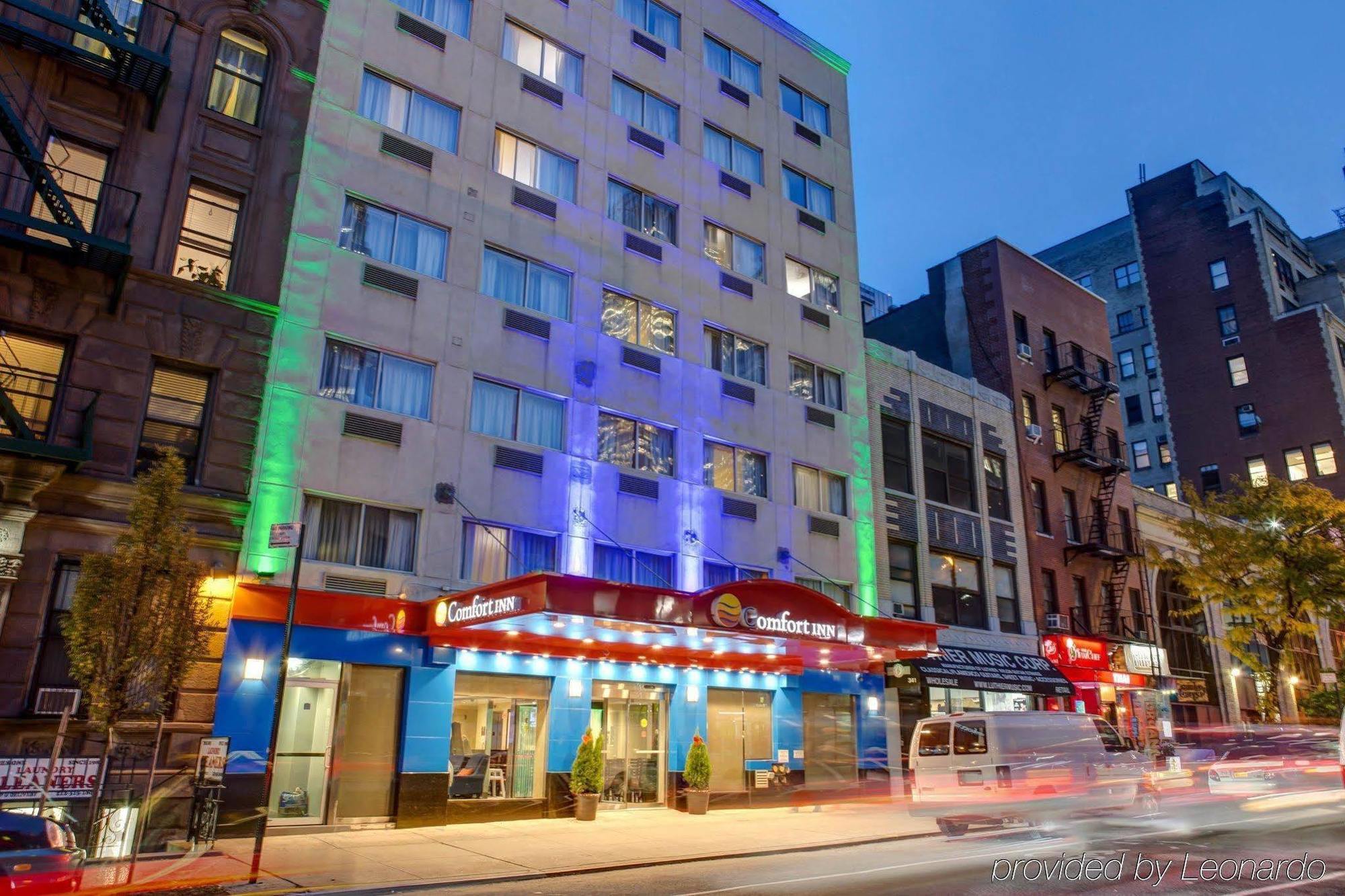 Hotel Ramada By Wyndham Times Square West 3*